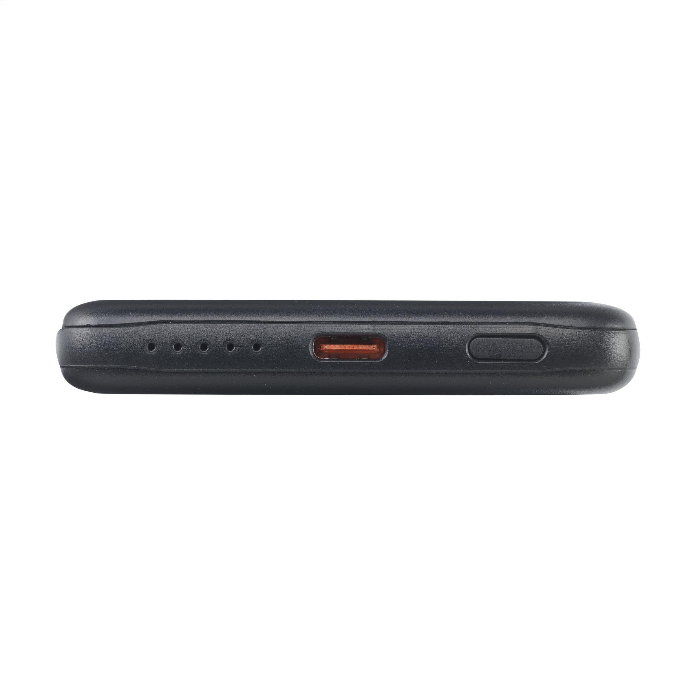Optima powerbank magnétique GRS 5000mAh en situation