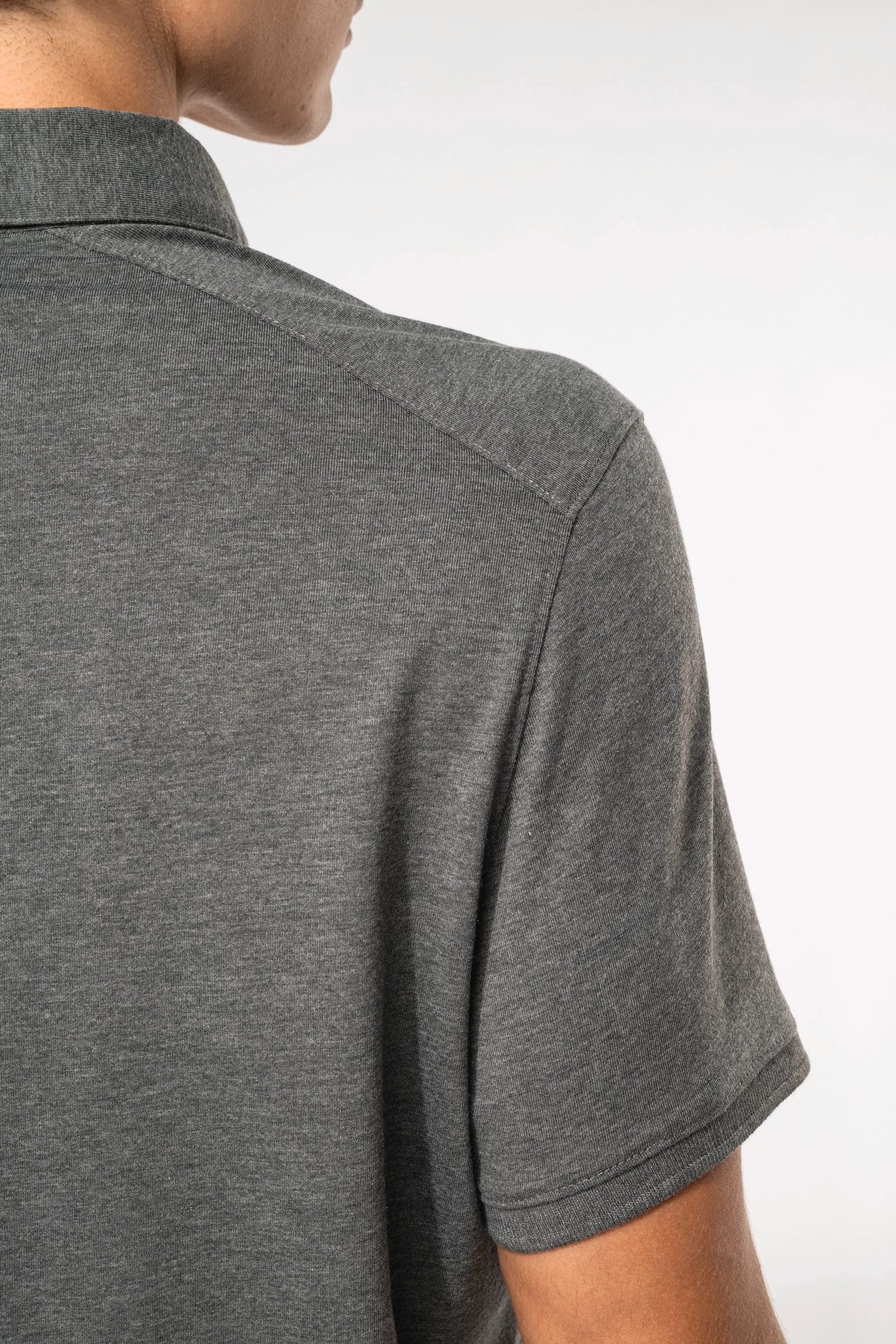 Polo jersey manches courtes homme en situation