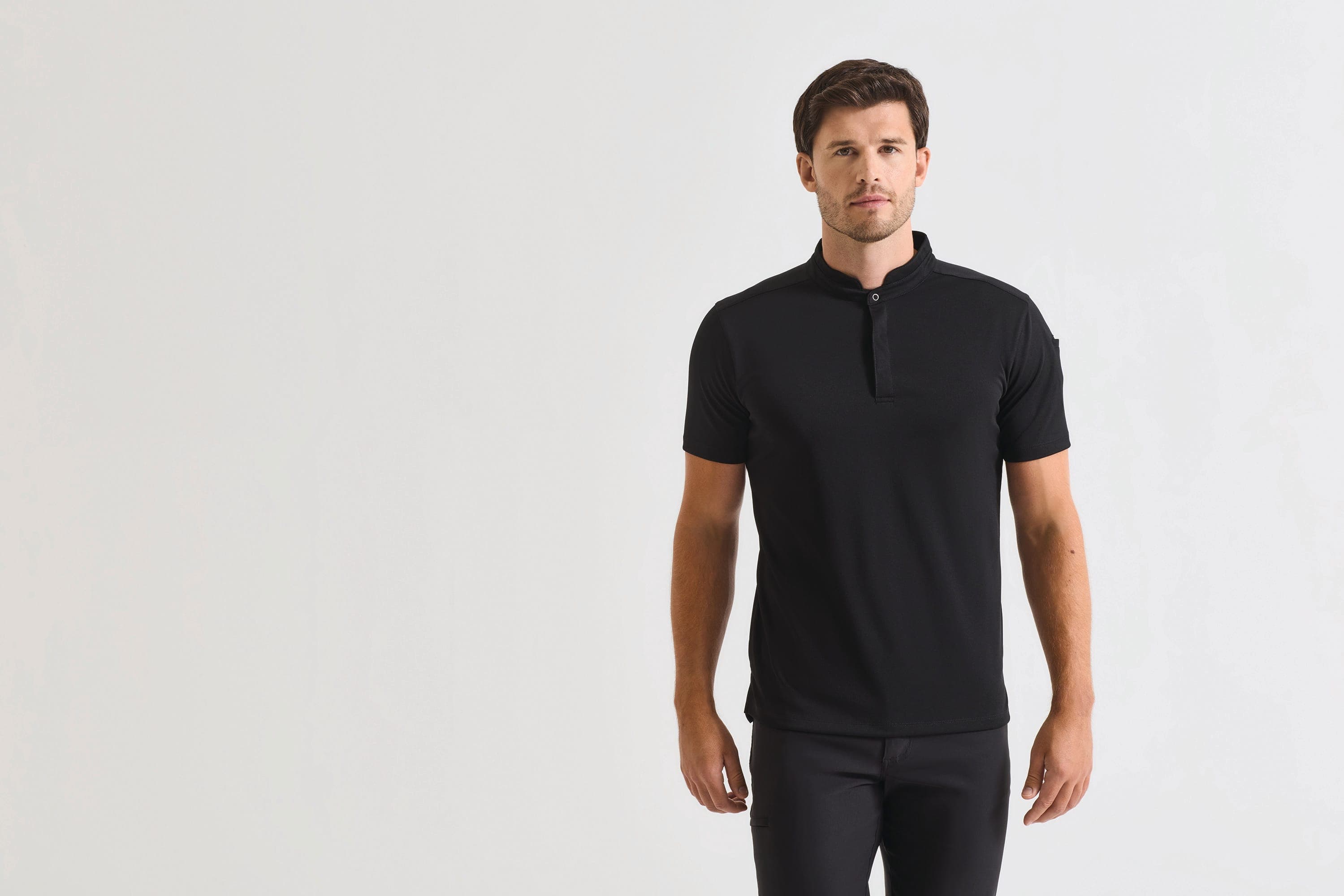 Polo de cuisinier Coolchecker Essential à manches courtes en situation