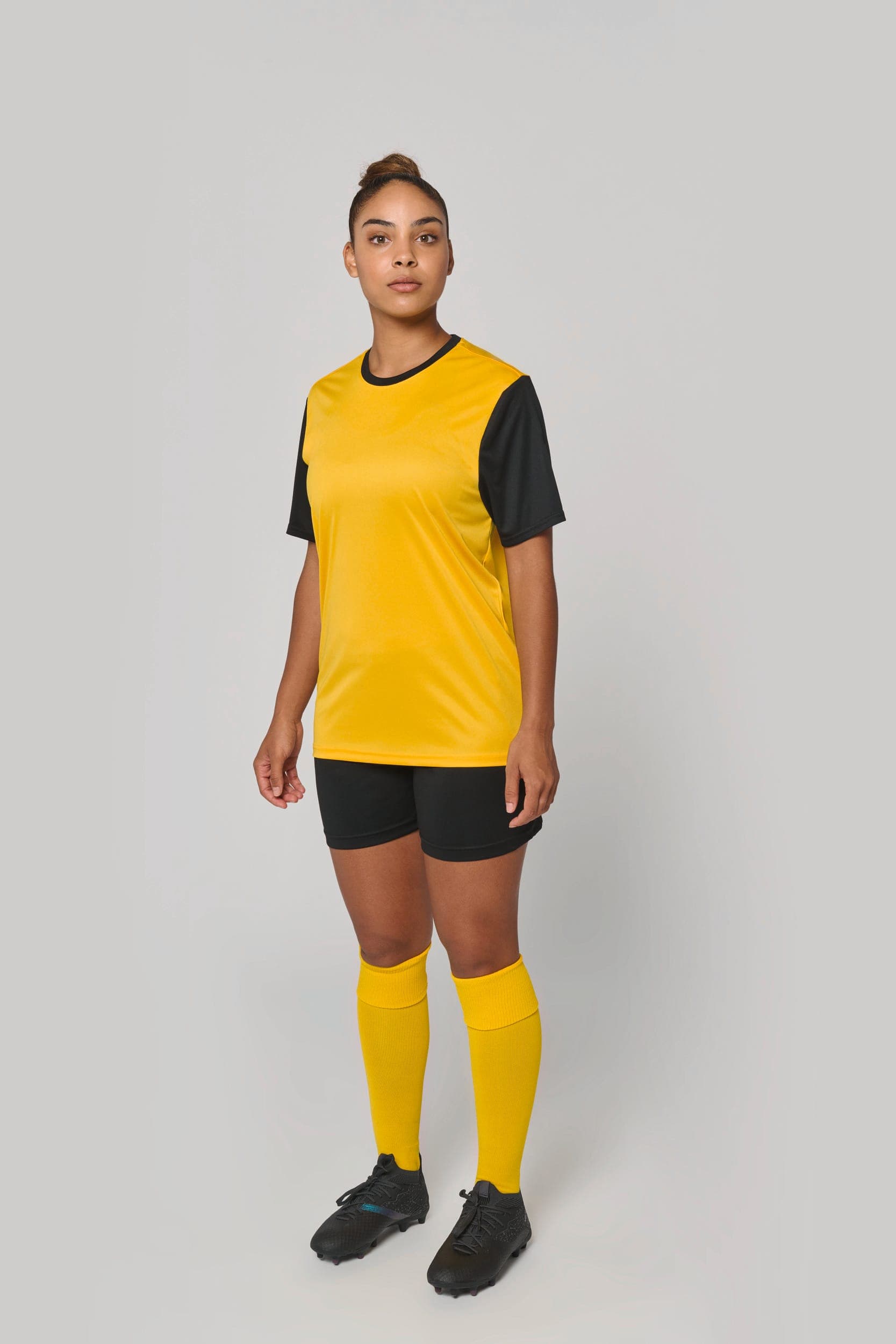 Maillot multisport manches courtes bicolore unisexe en situation