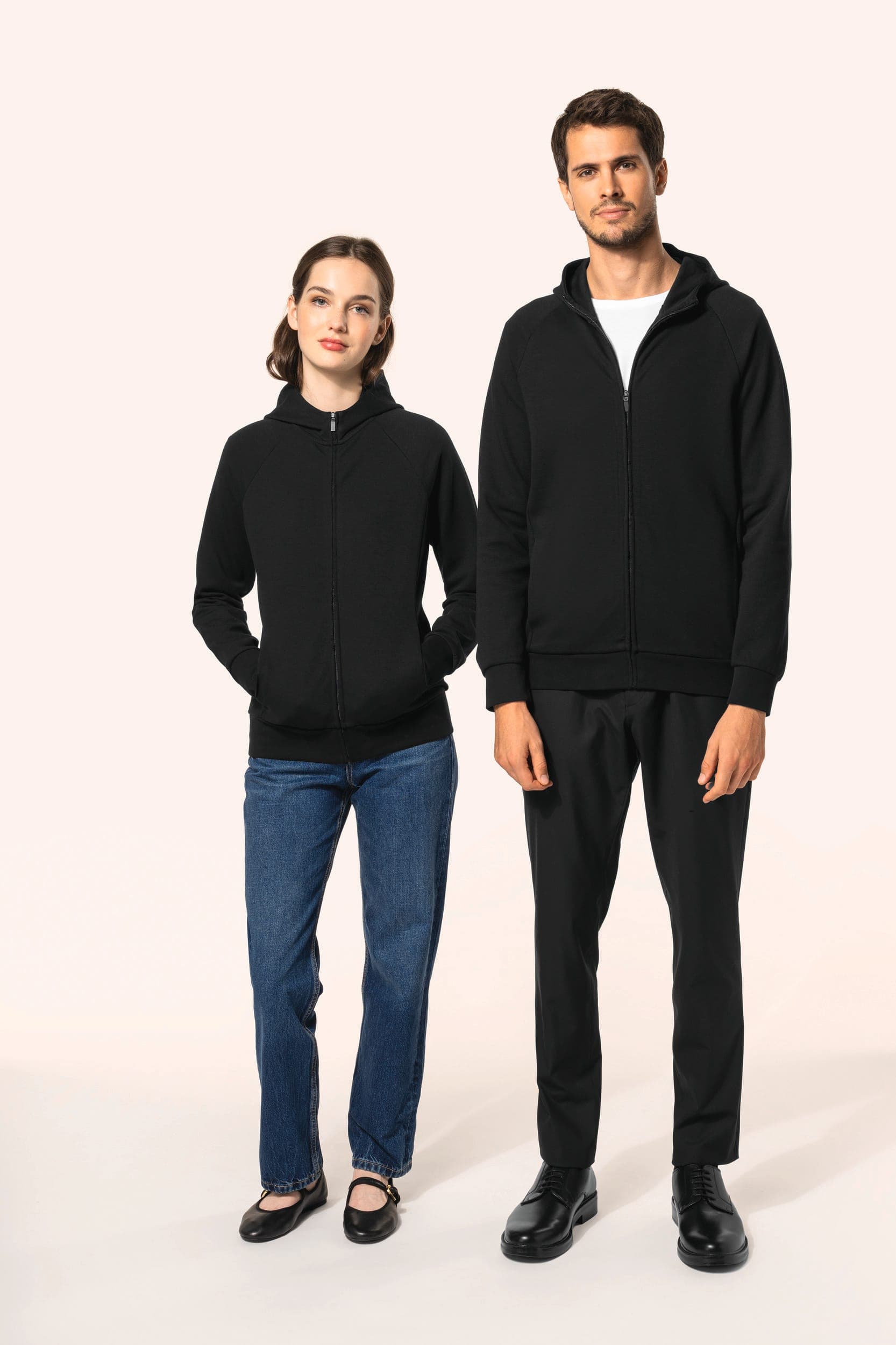 Veste zippée à capuche femme en situation