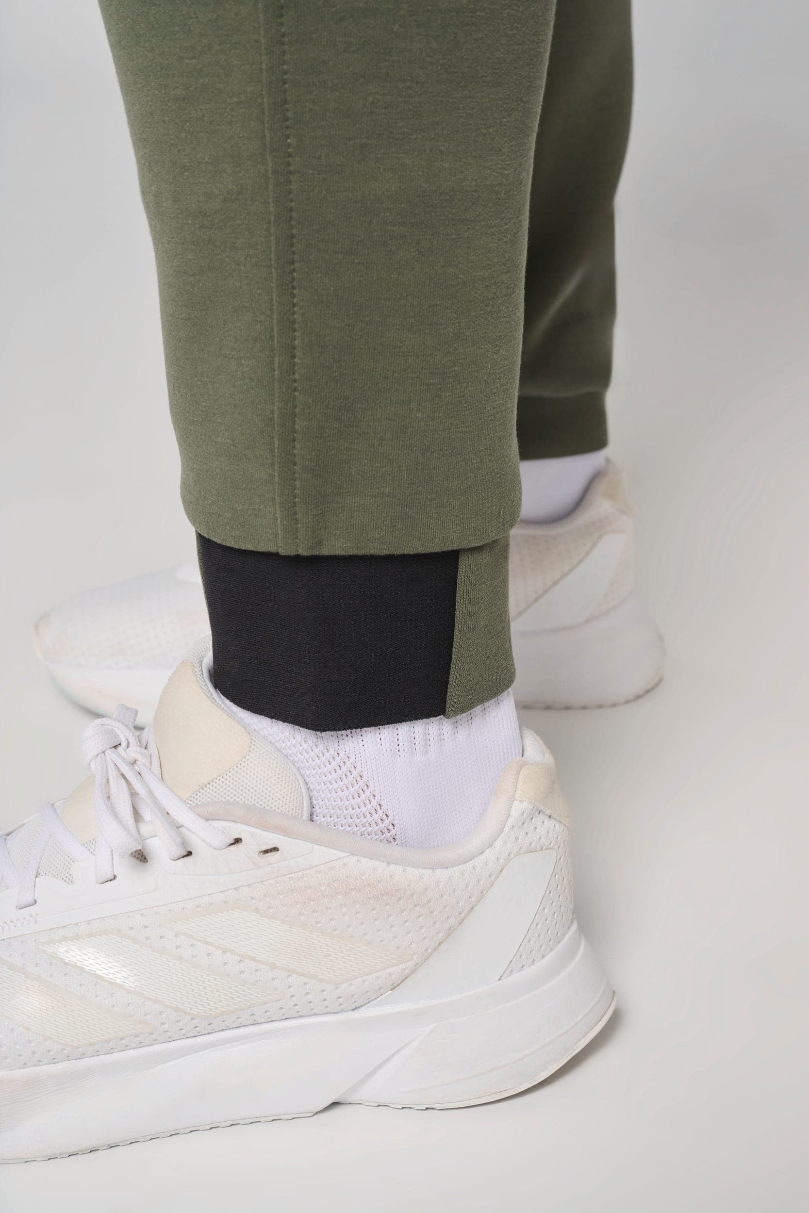 Pantalon performance femme en situation