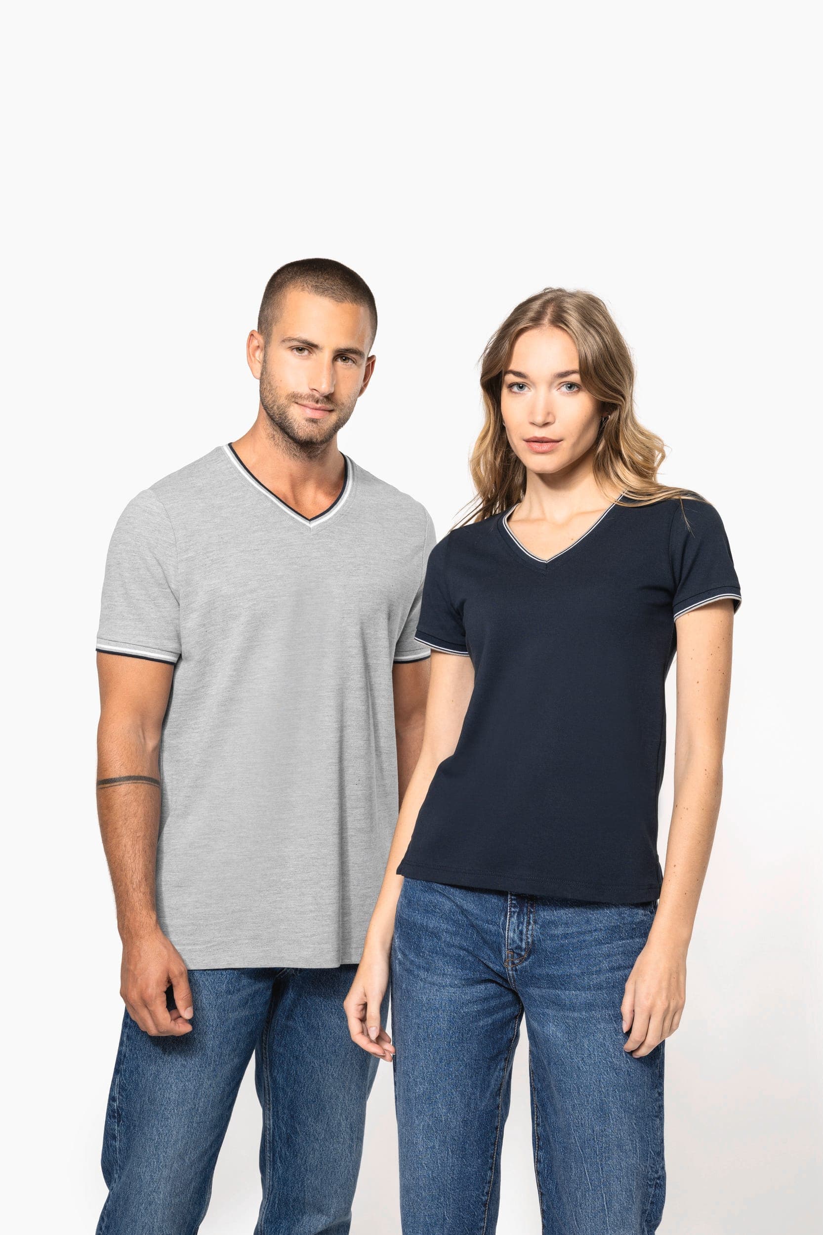 T-shirt maille piquée col V femme en situation