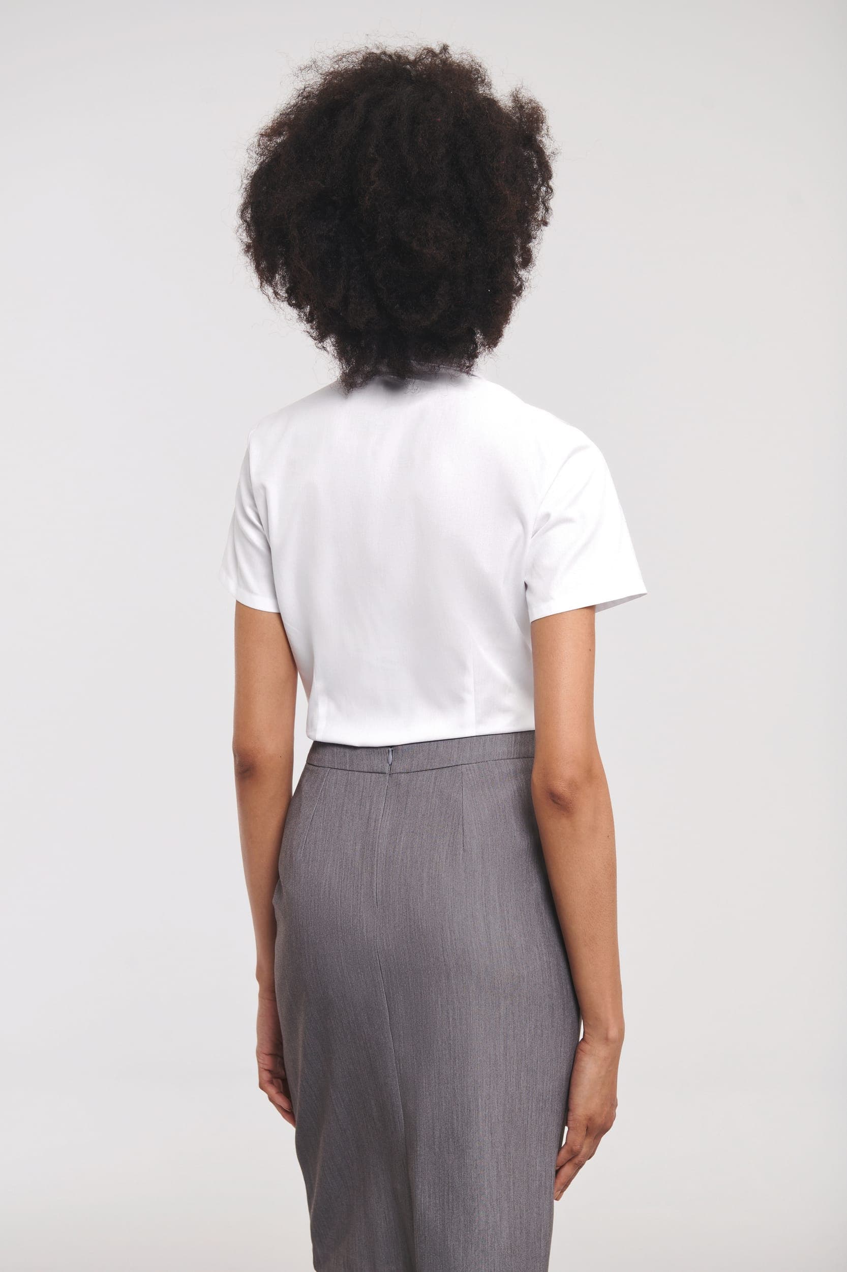 Chemise femme manche courtes à chevrons en situation