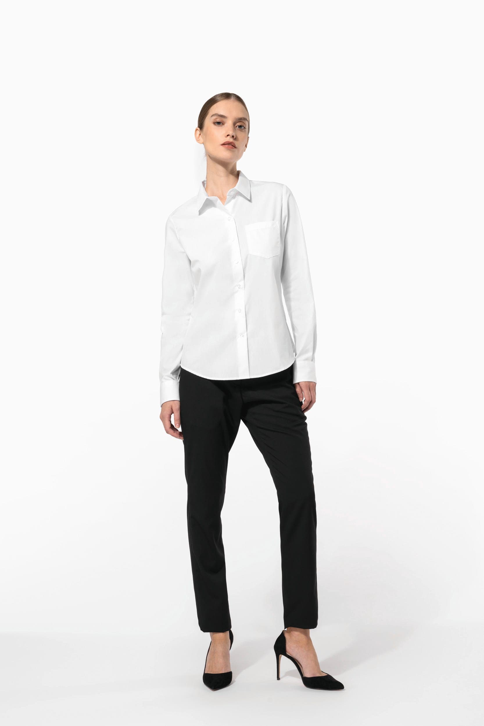 Chemise popeline manches longues femme en situation
