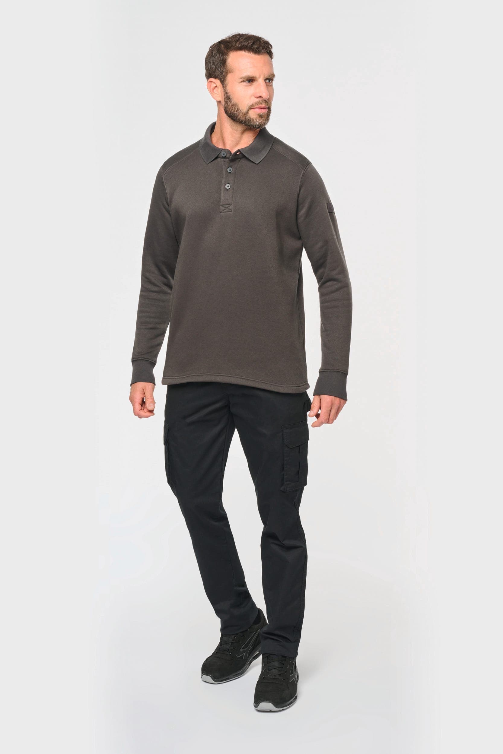 Sweat-shirt col polo homme en situation