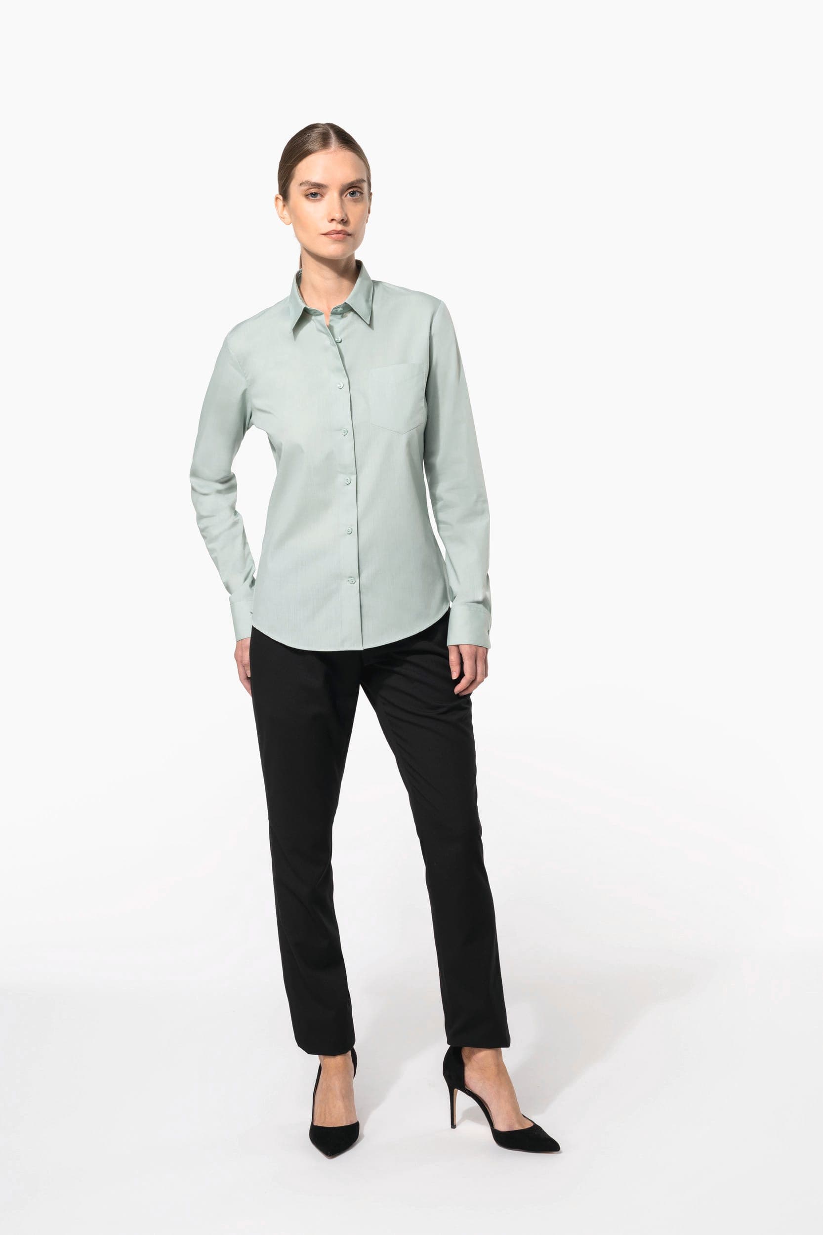 Chemise popeline polycoton entretien facile femme en situation