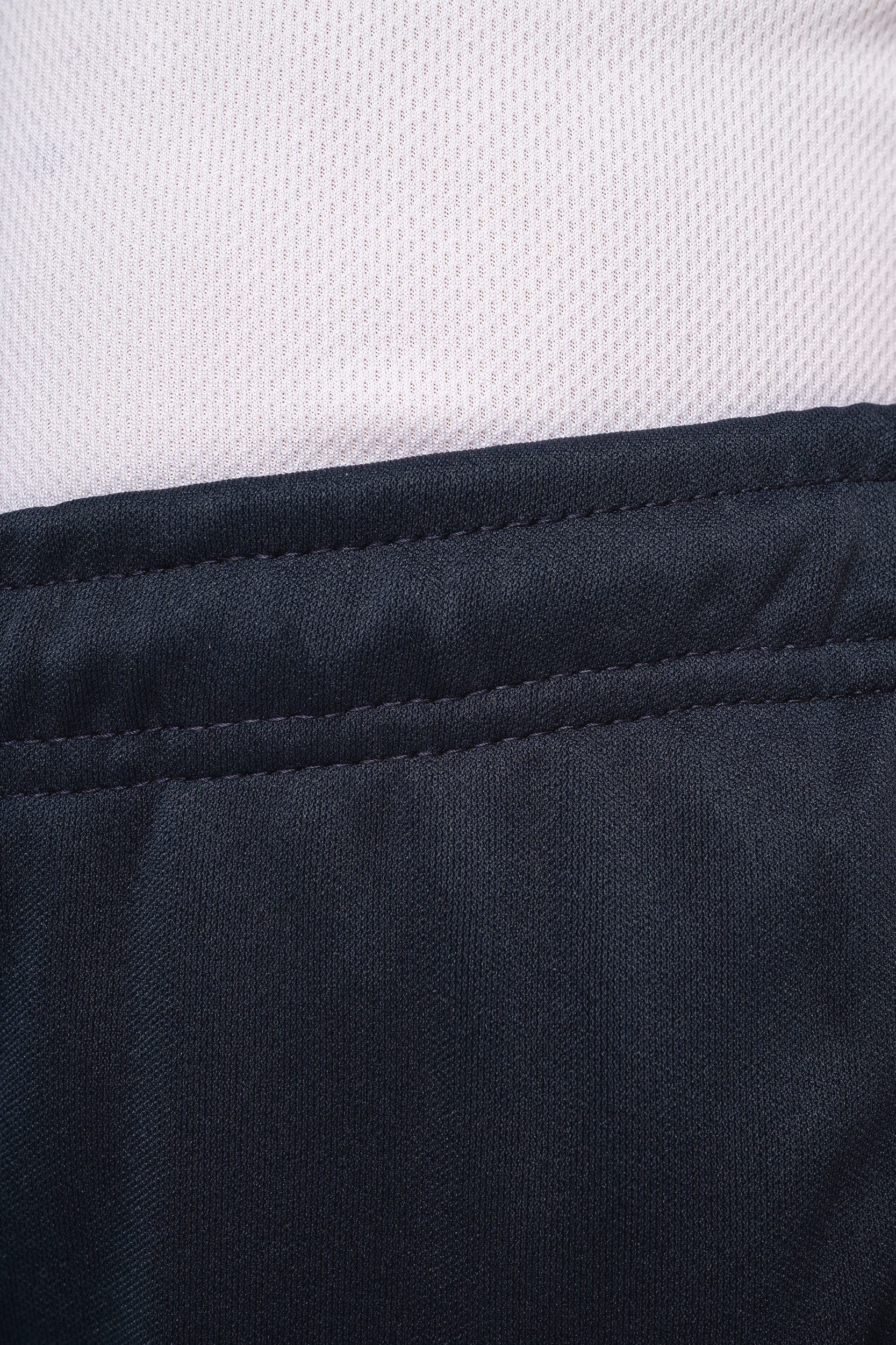 Pantalon d'entrainement enfant en situation