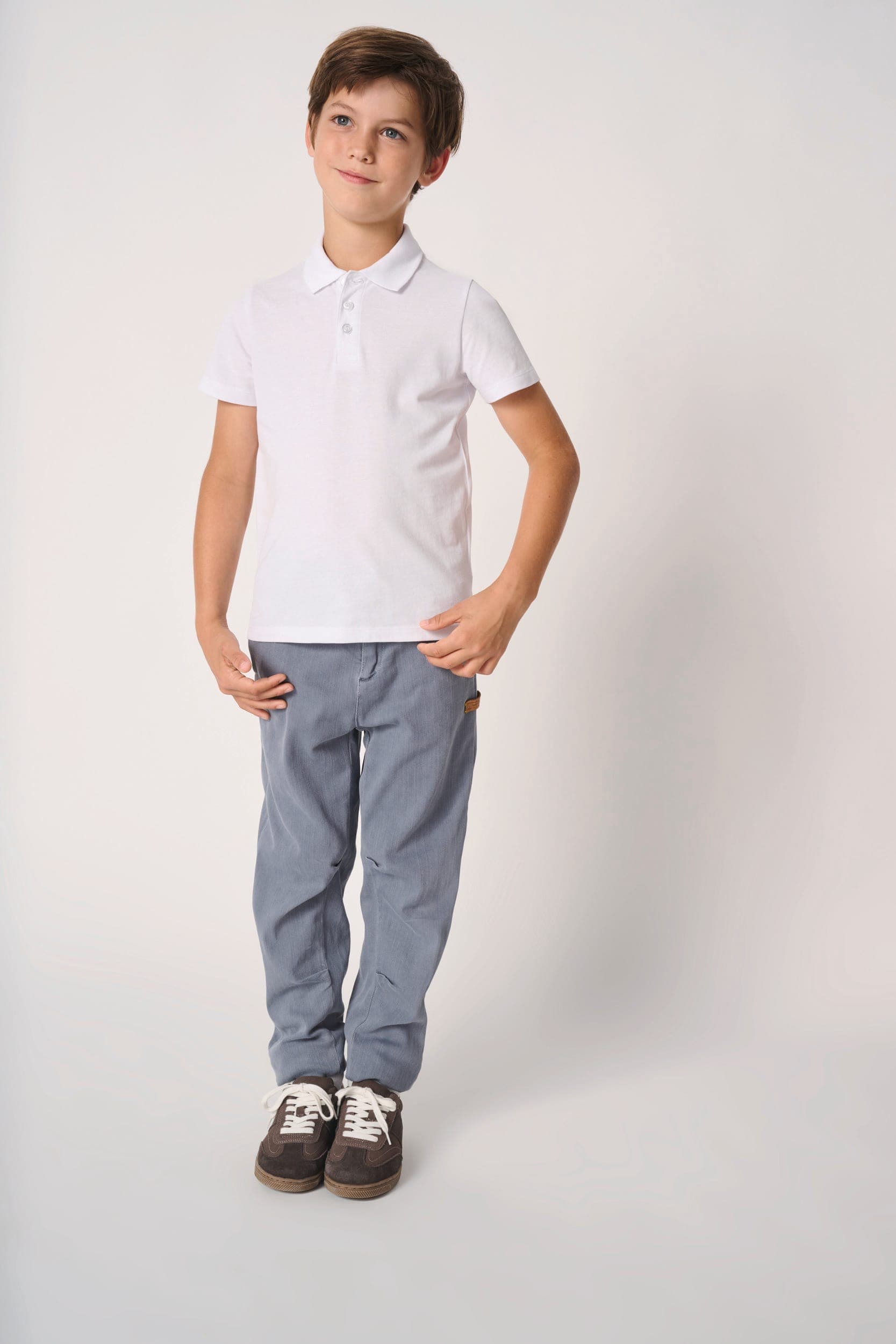 Polo piqué enfant en situation