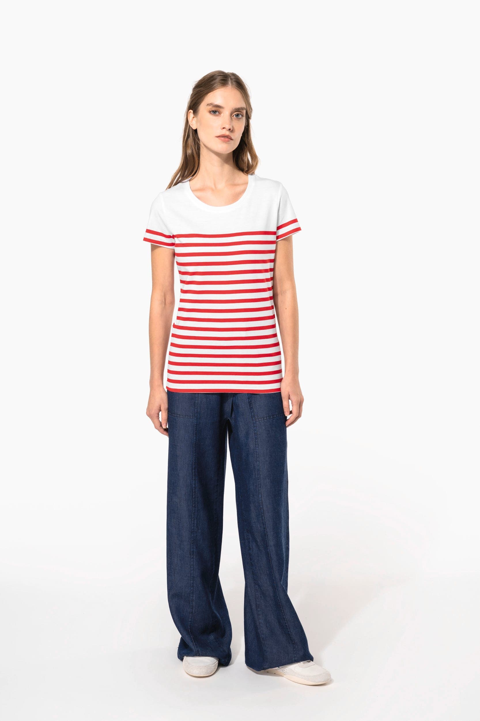 T-shirt marin col rond Bio femme en situation