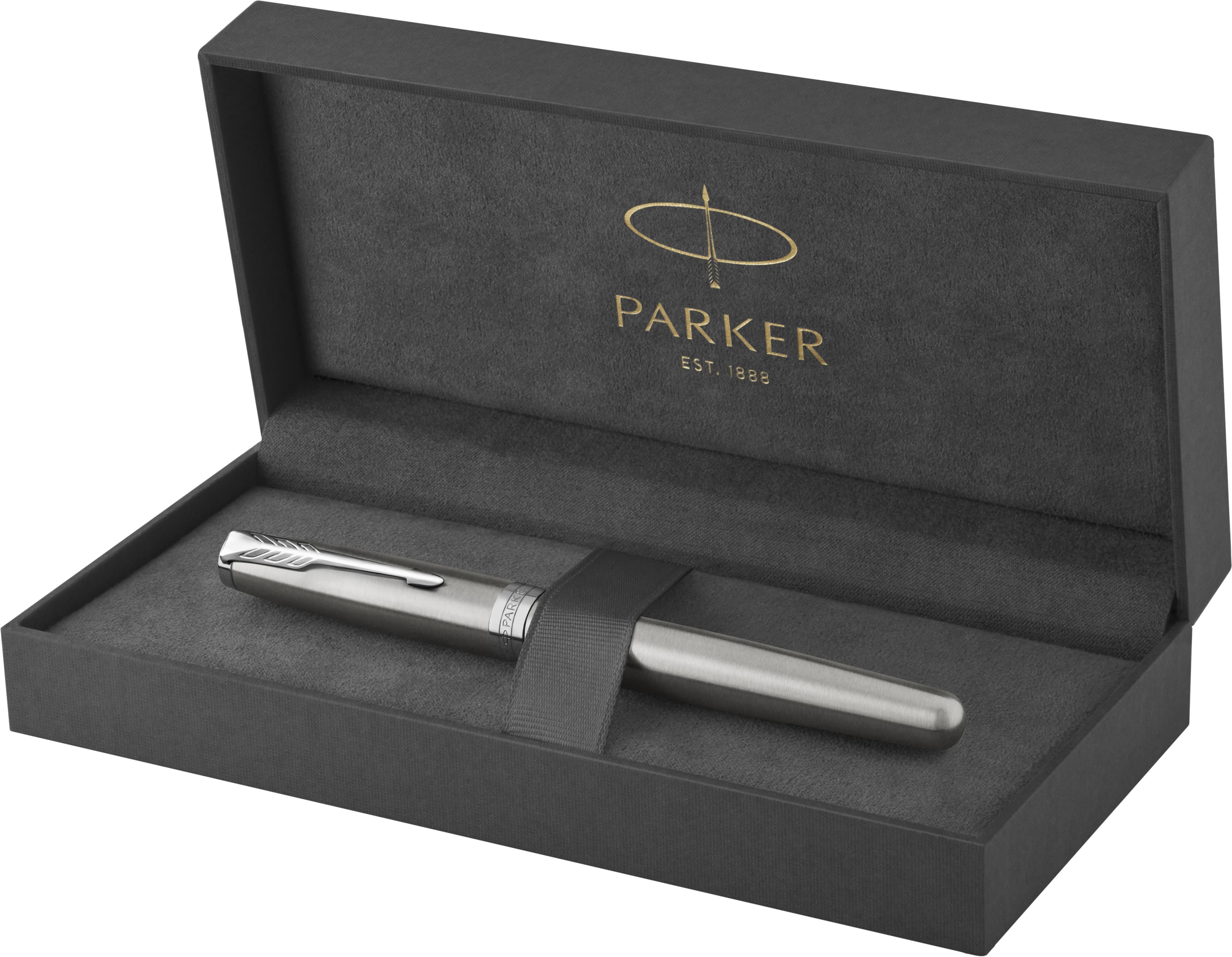 Stylo roller Parker Sonnet | Acier inoxydable en situation