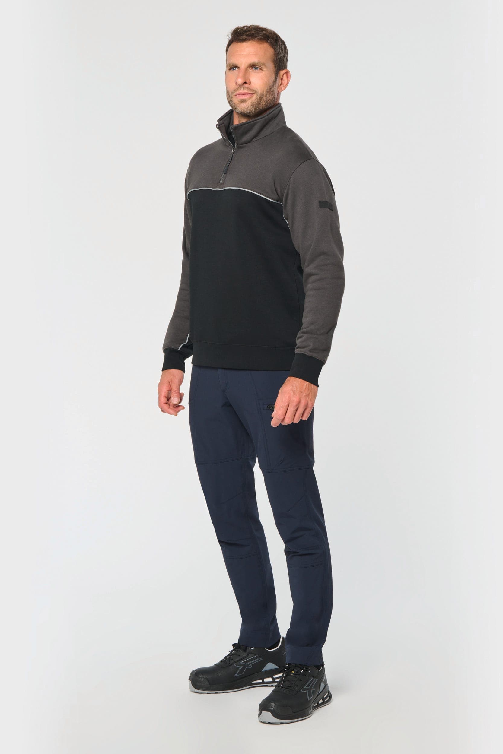 Pantalon recyclé stretch homme en situation