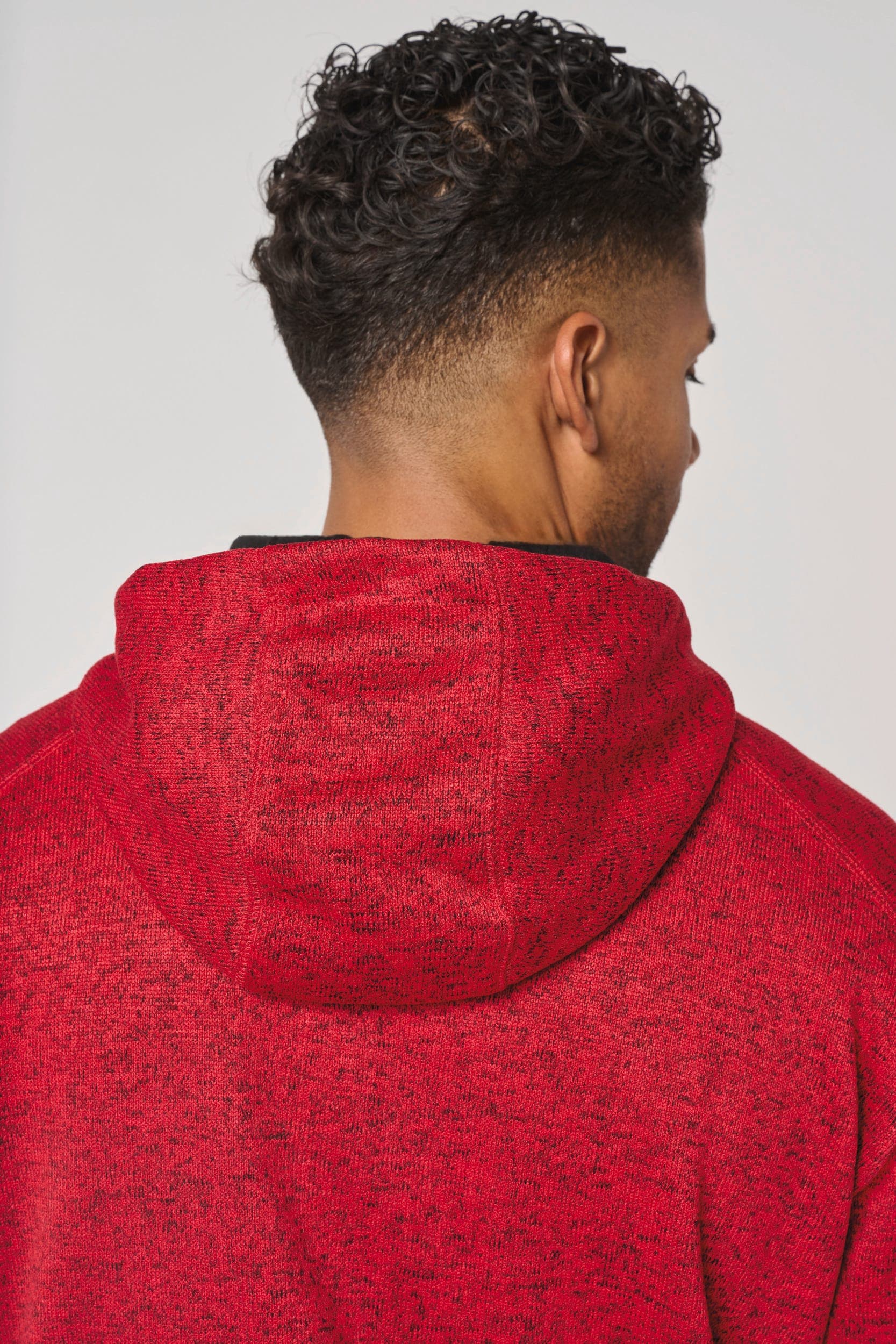 Veste à capuche chinée homme en situation