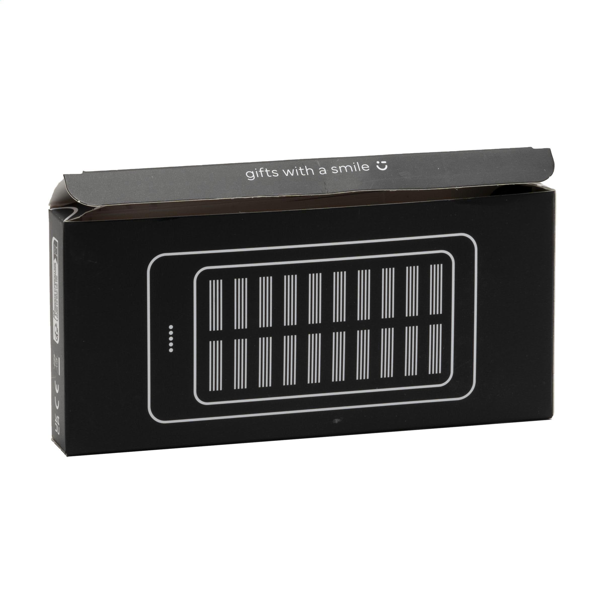 Chargeur externe solar powerbank 8000+ sans fil en situation