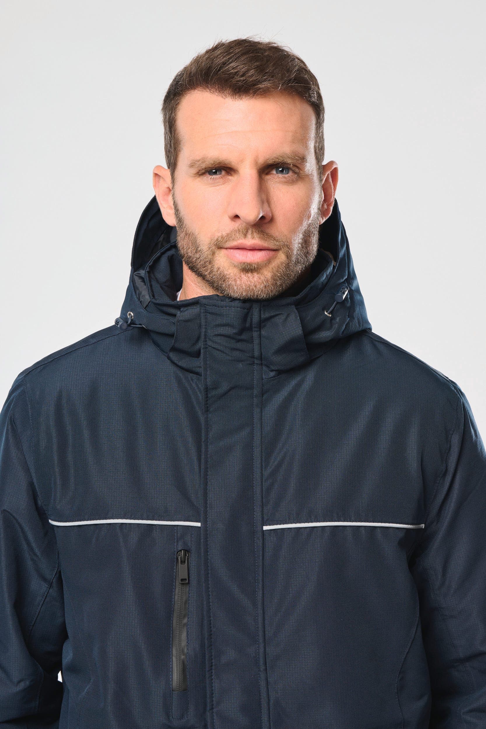 Parka performance à capuche unisexe en situation