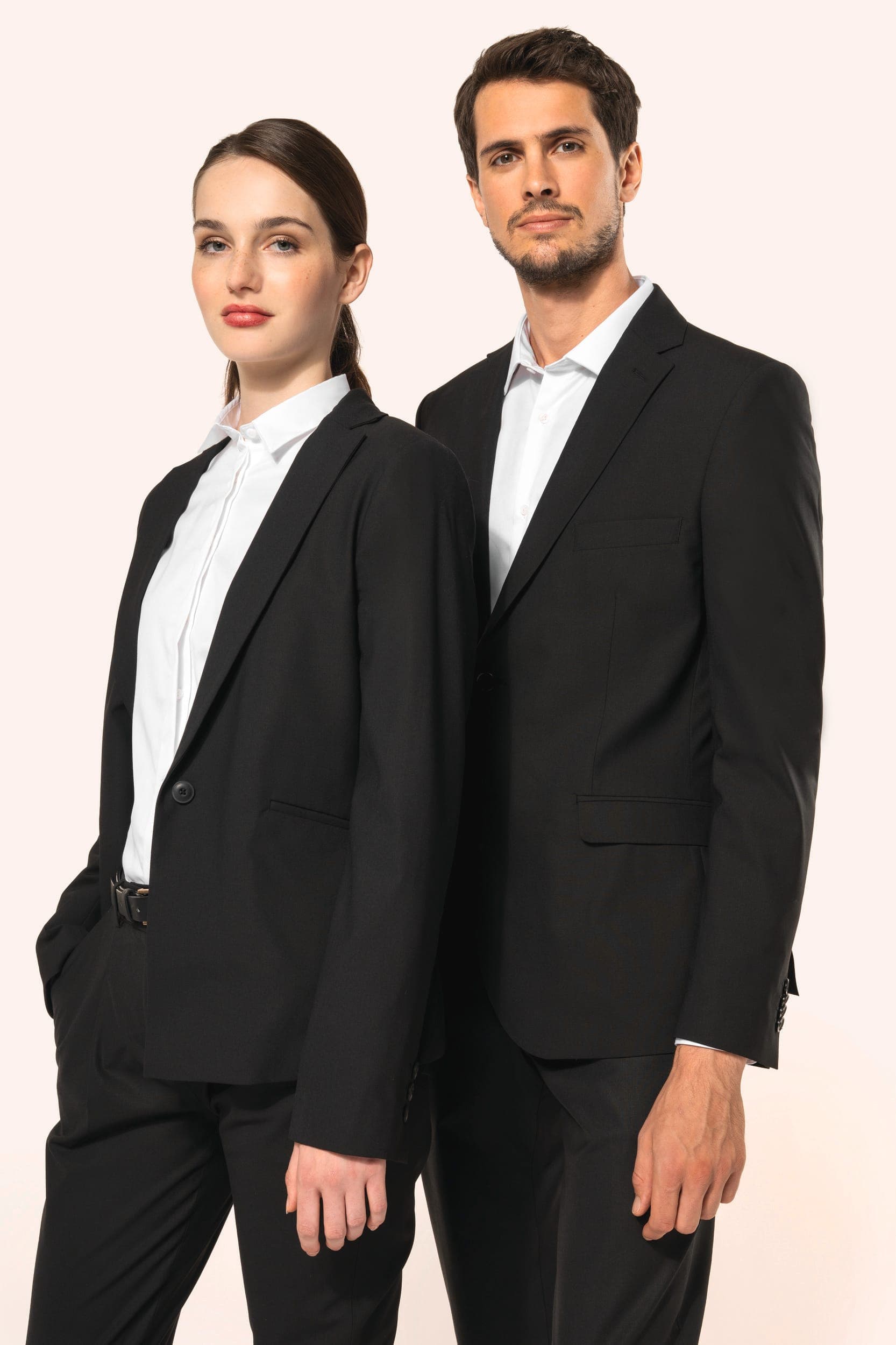 Pantalon City femme en situation