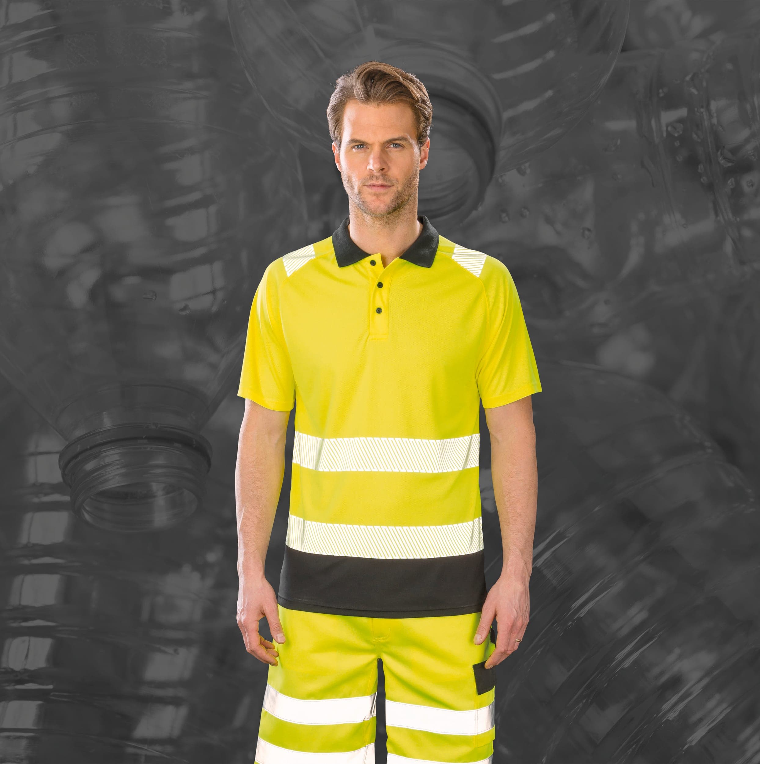 RECYCLED SAFETY POLO SHIRT en situation