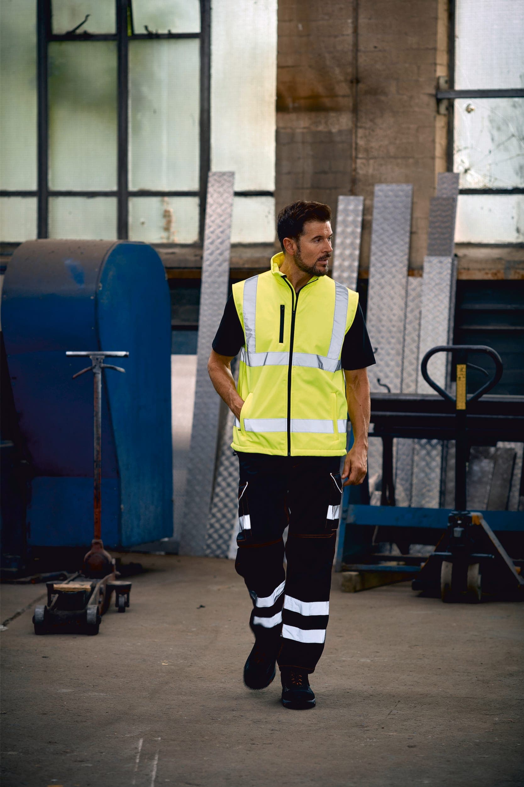 Bodywarmer softshell haute visibilité en situation