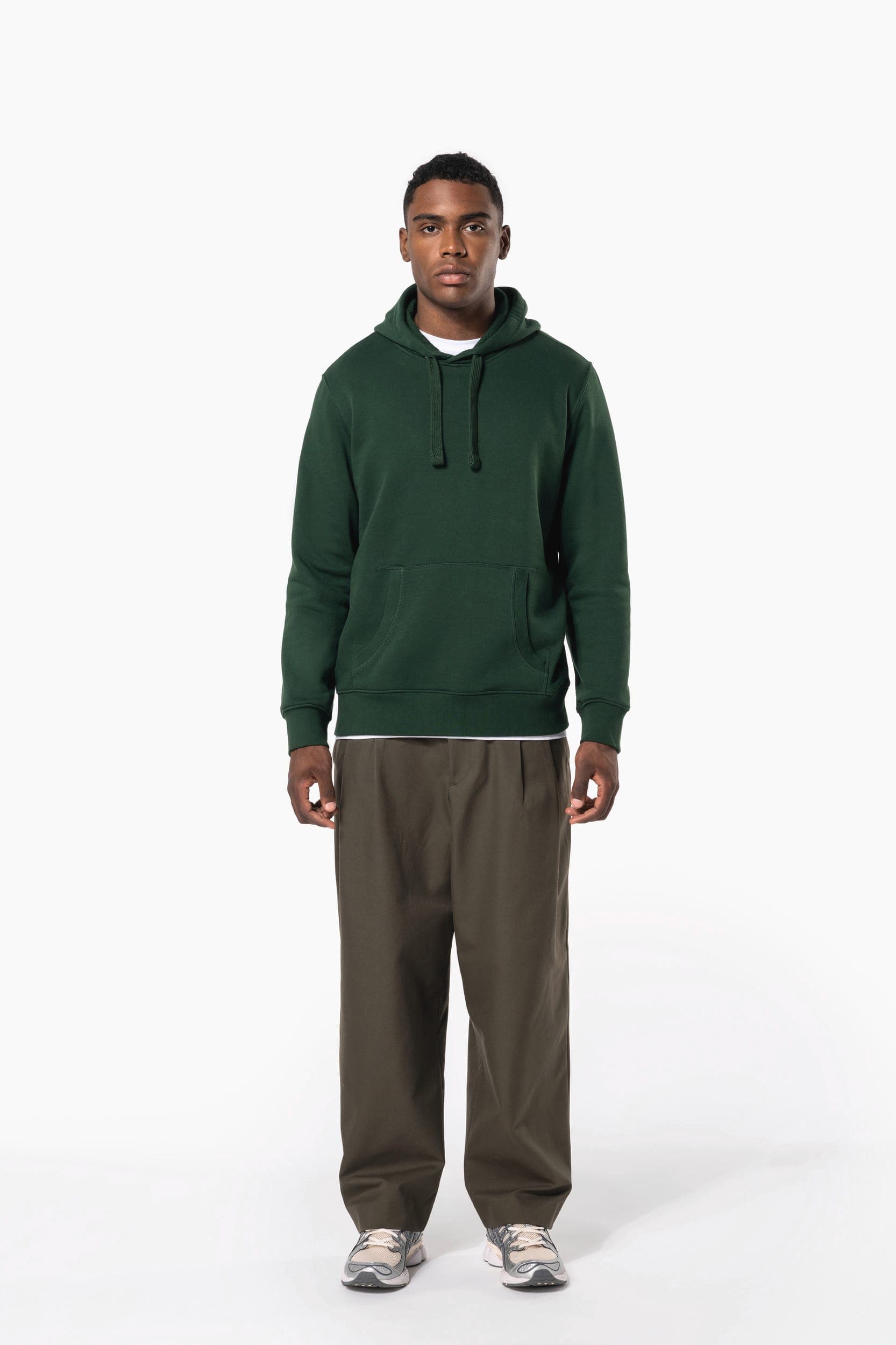 Sweat-shirt capuche homme en situation