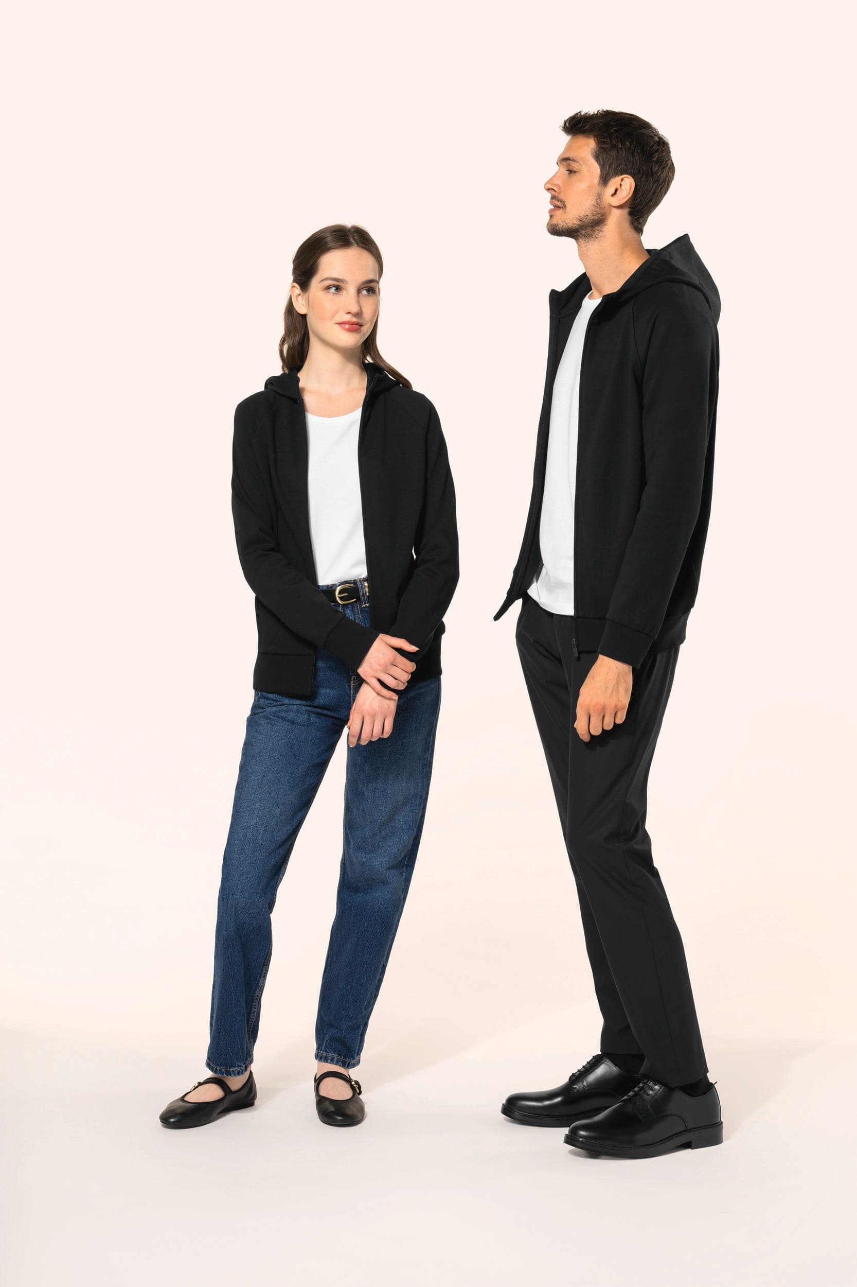 Veste zippée à capuche homme en situation