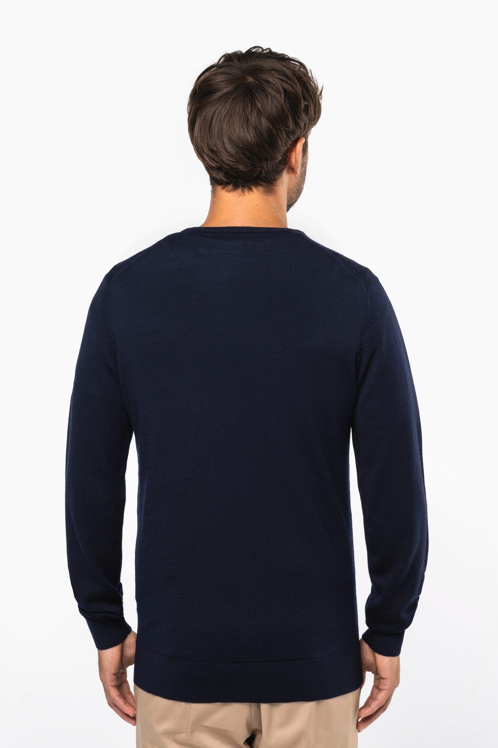 Pull Mérinos col V homme en situation