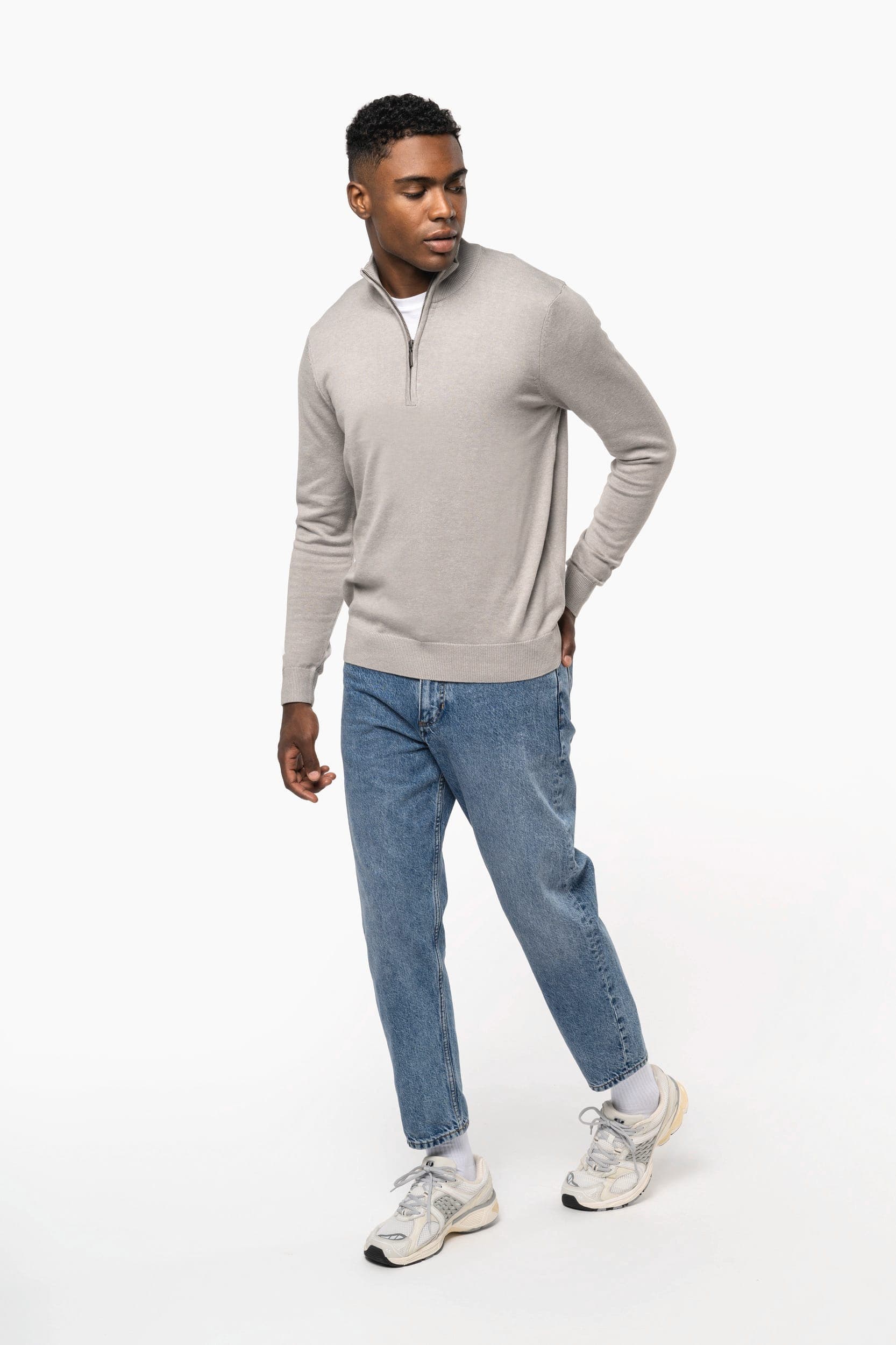 Pull 1/4 zip homme en situation