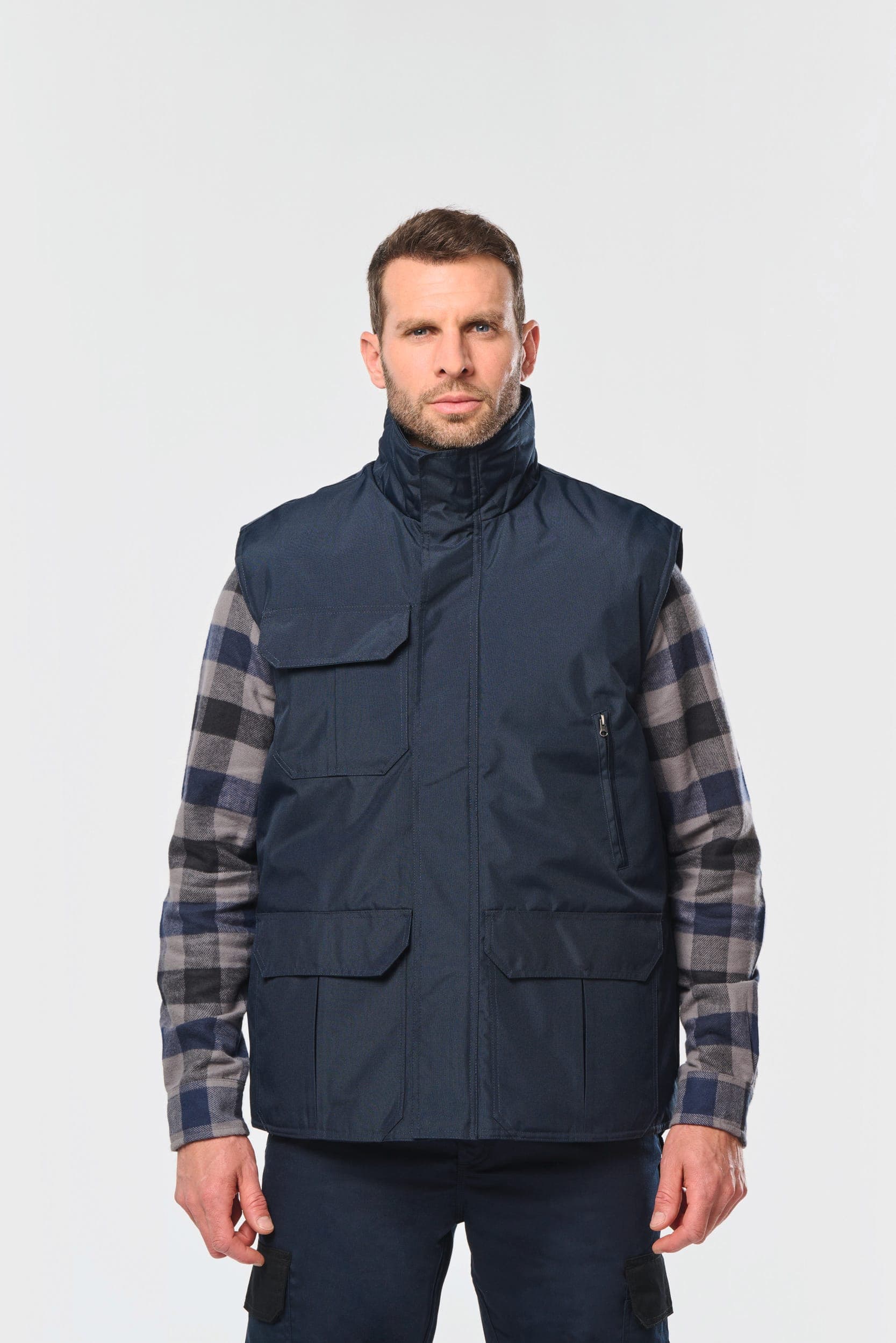 Worker > bodywarmer homme en situation