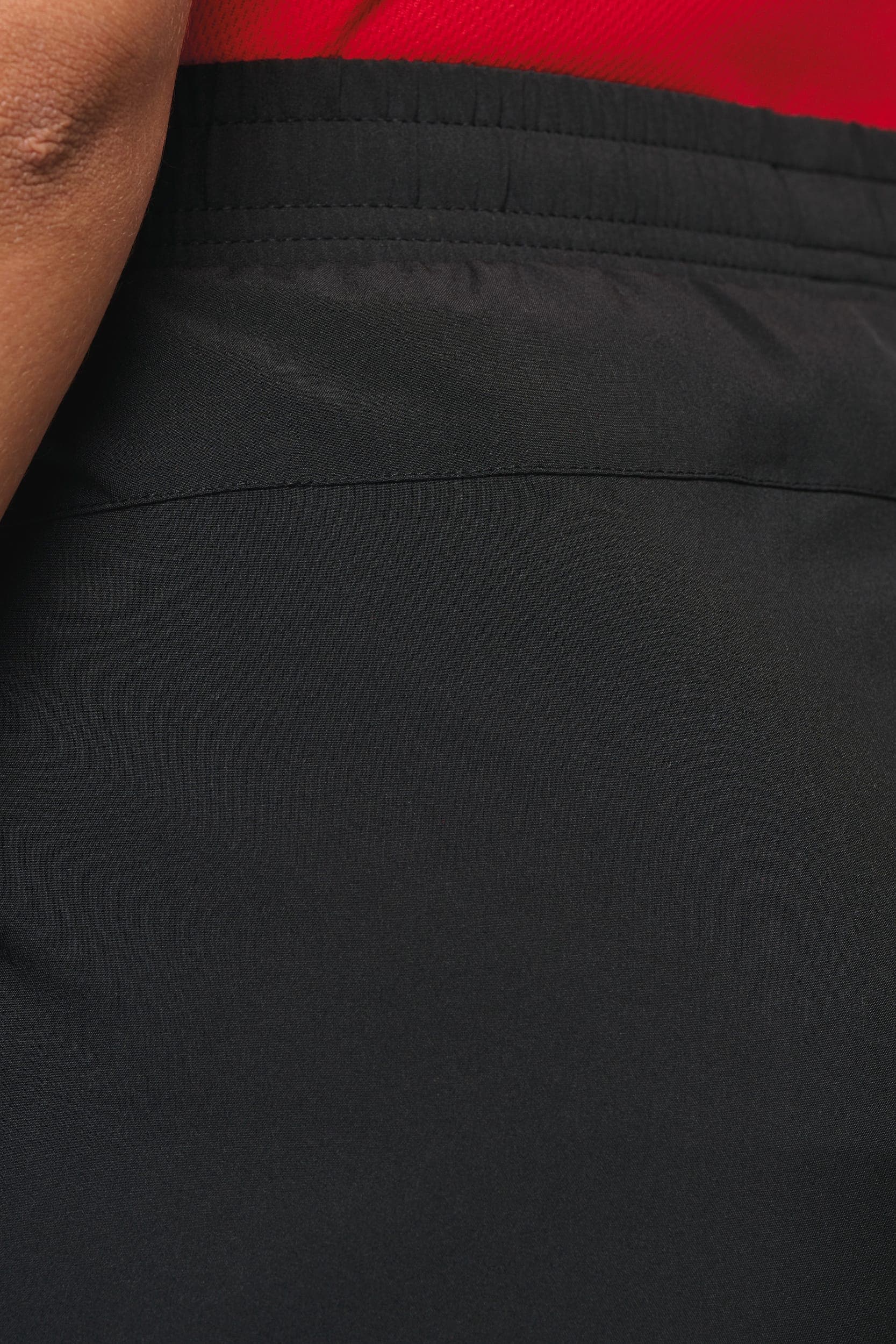 Short running femme en situation