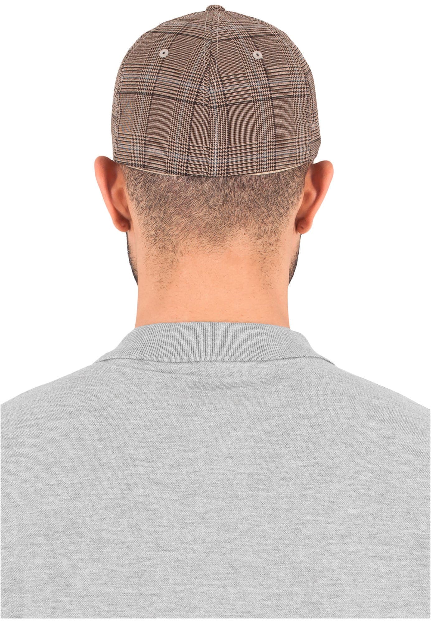 Casquette motif prince de galles en situation