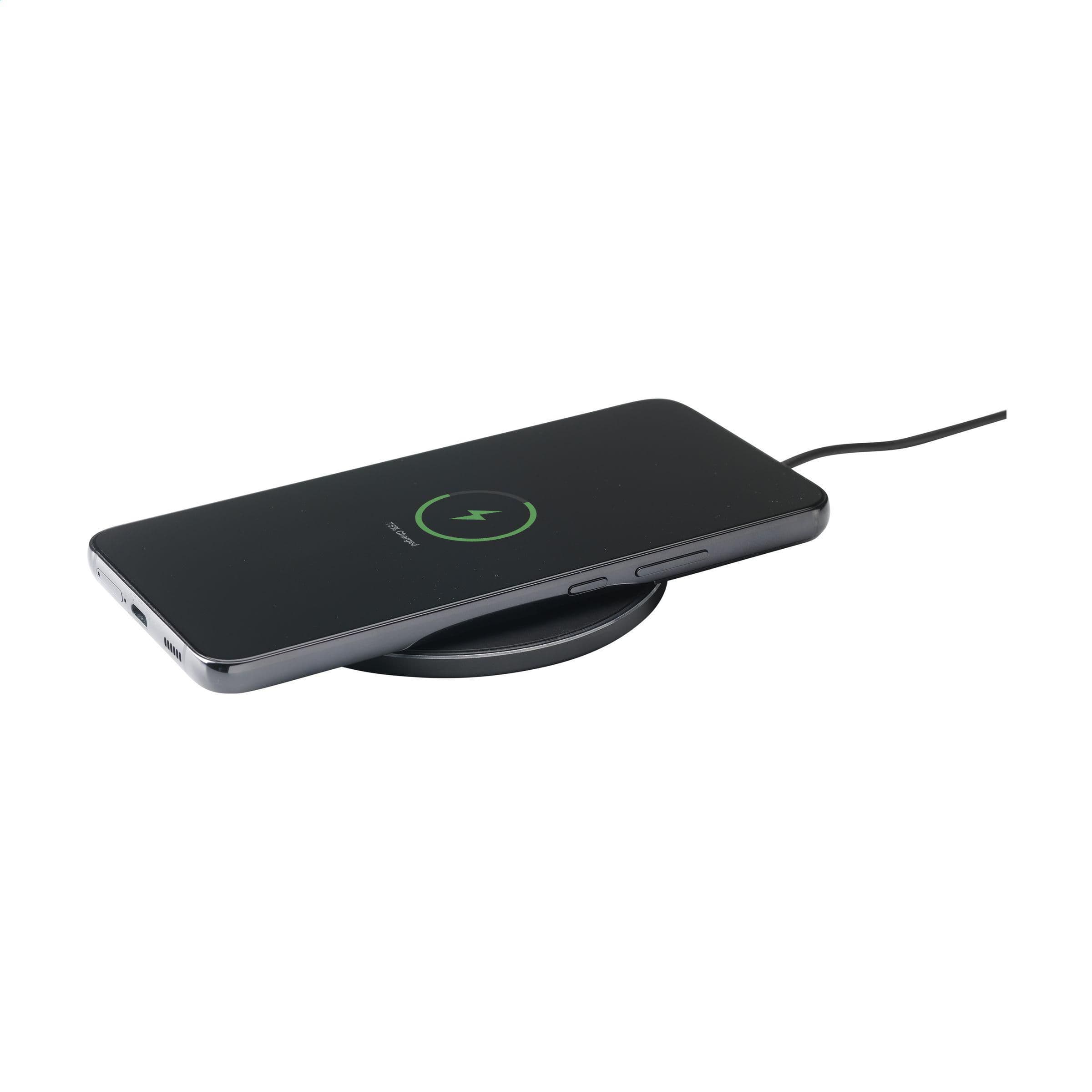 Chargeur sans fil Tecco GRS aluminium recyclé 15W en situation