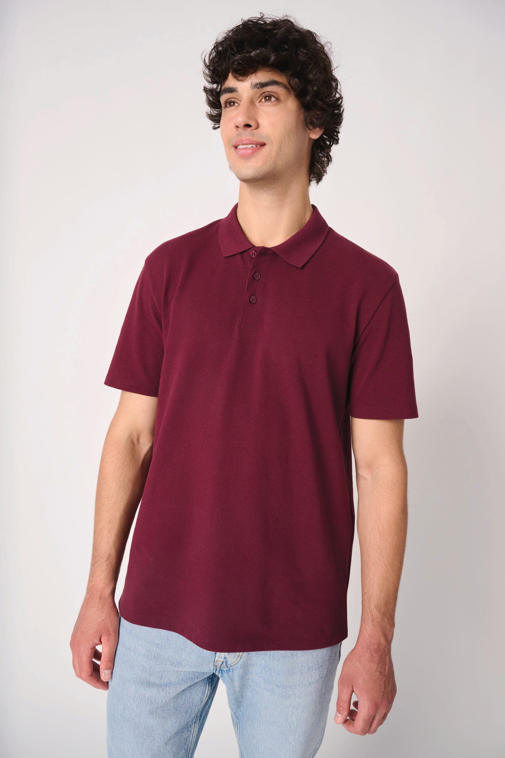Polo piqué homme en situation