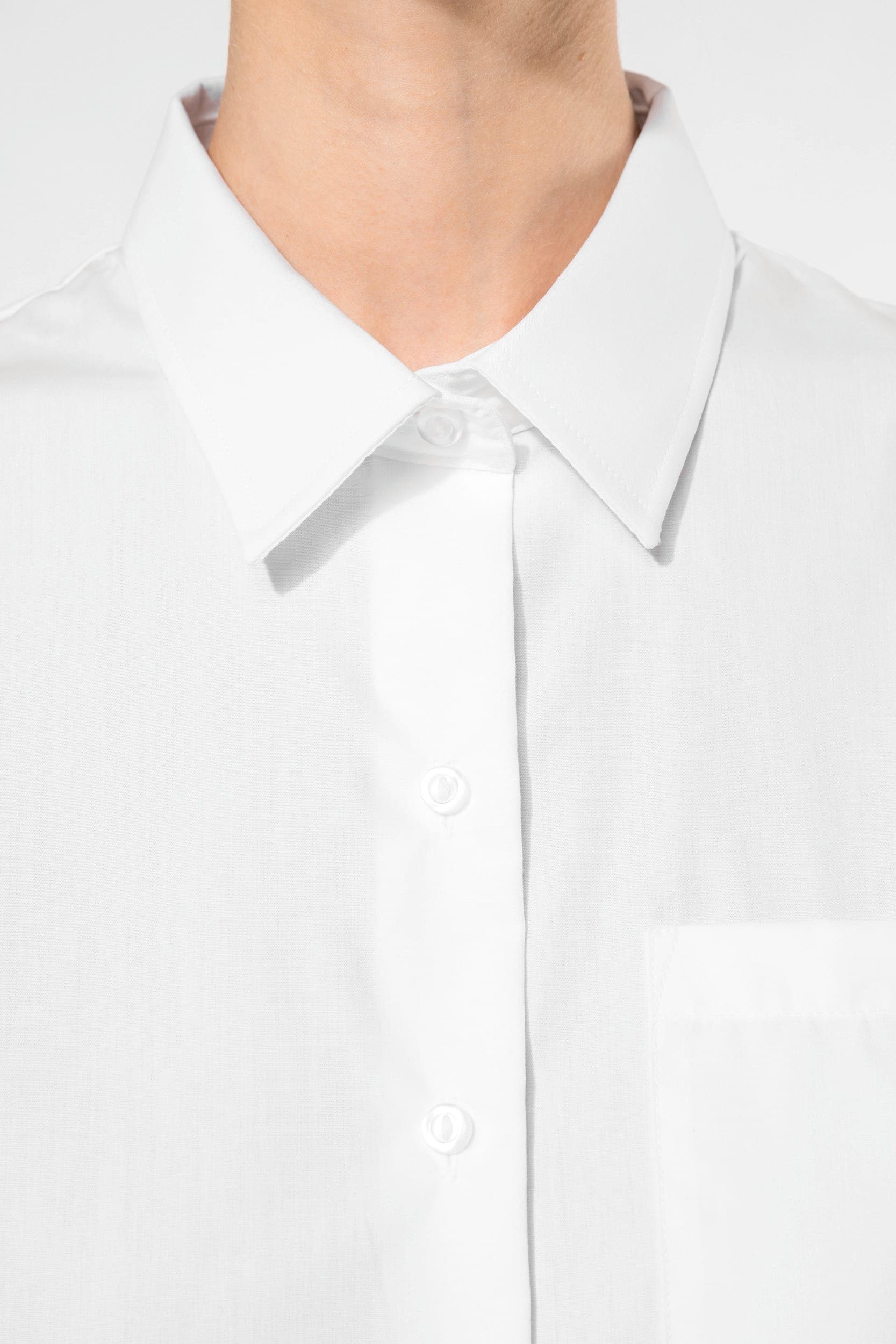 Chemise popeline manches longues femme en situation