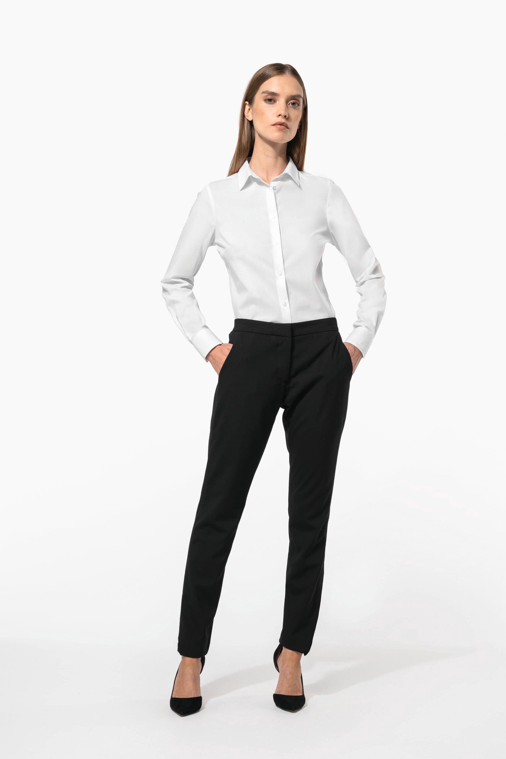 Chemise popeline polycoton sans poche entretien facile femme en situation