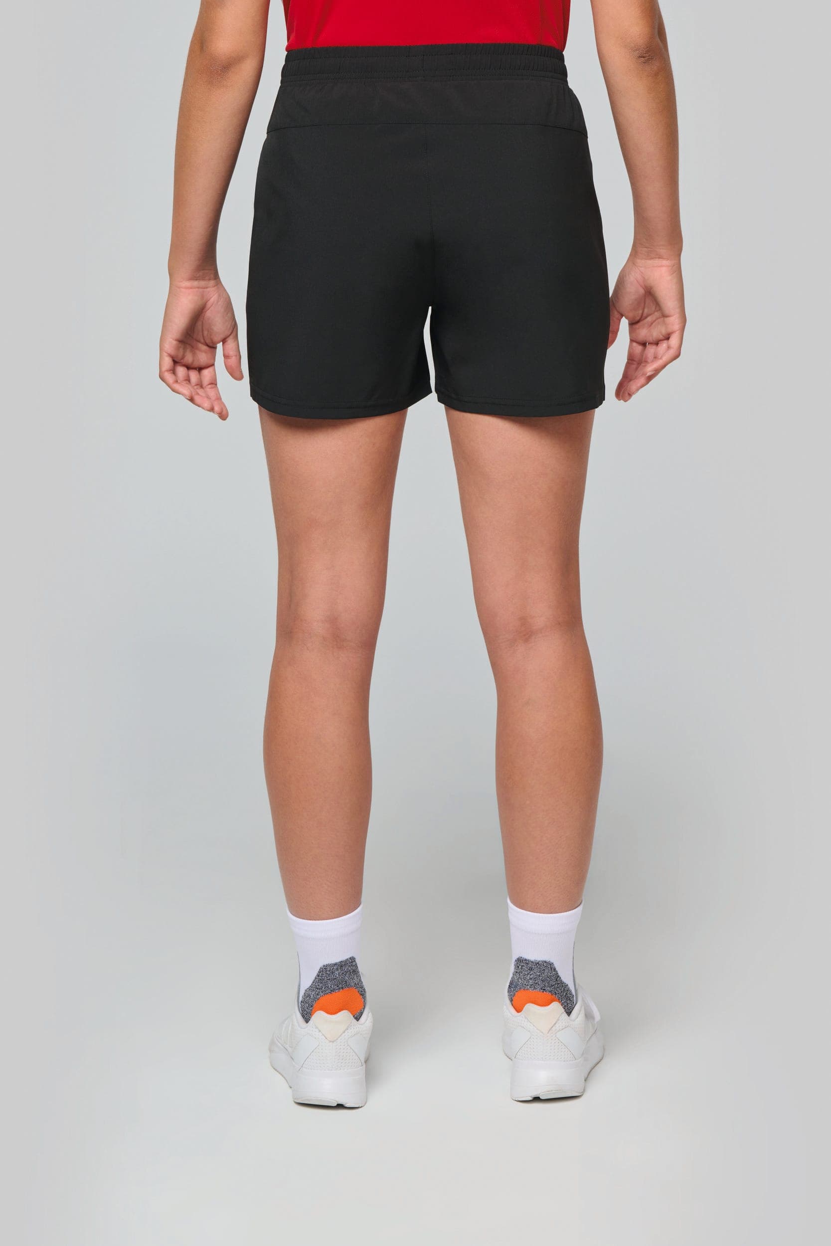 Short running femme en situation