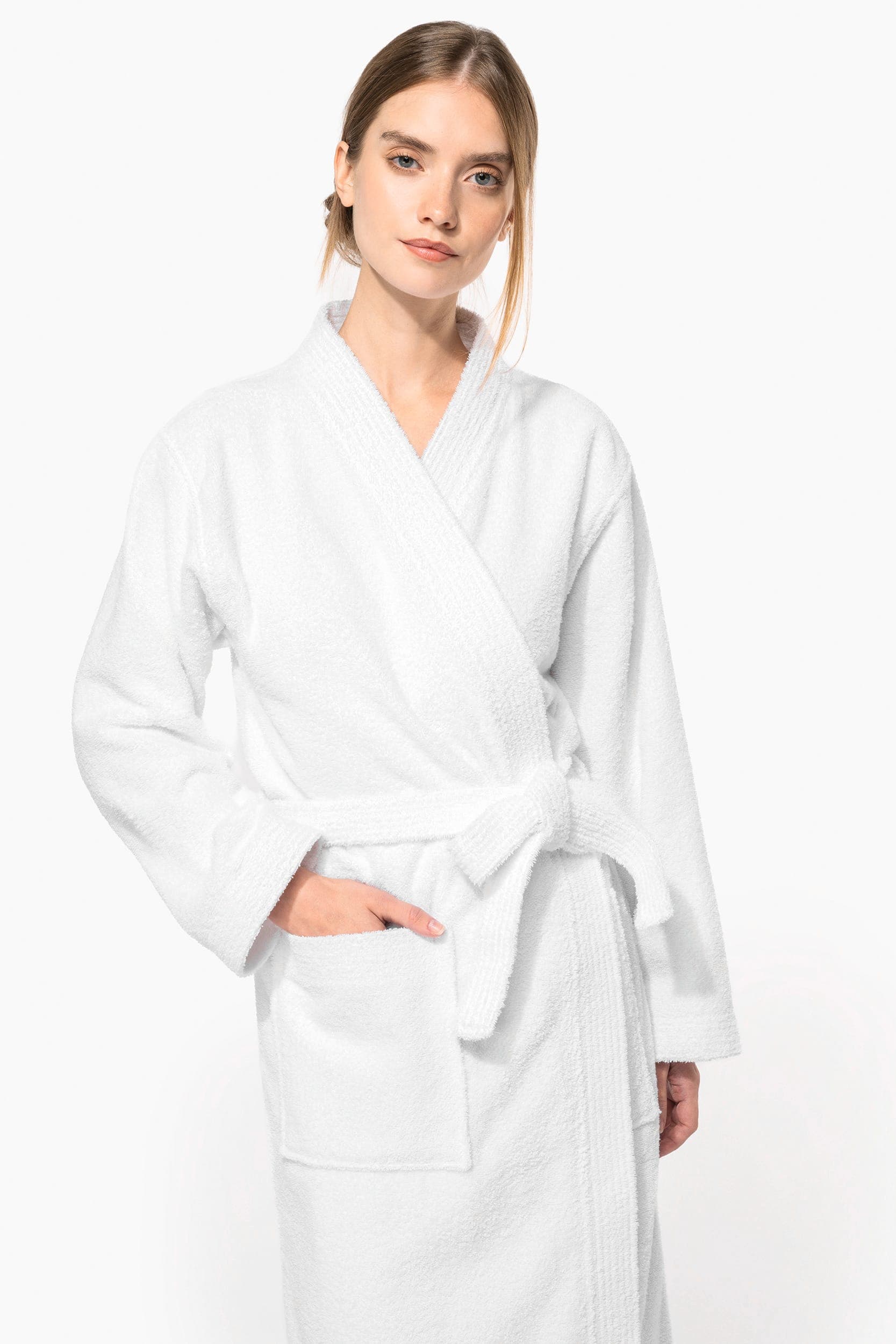 Peignoir col kimono en situation