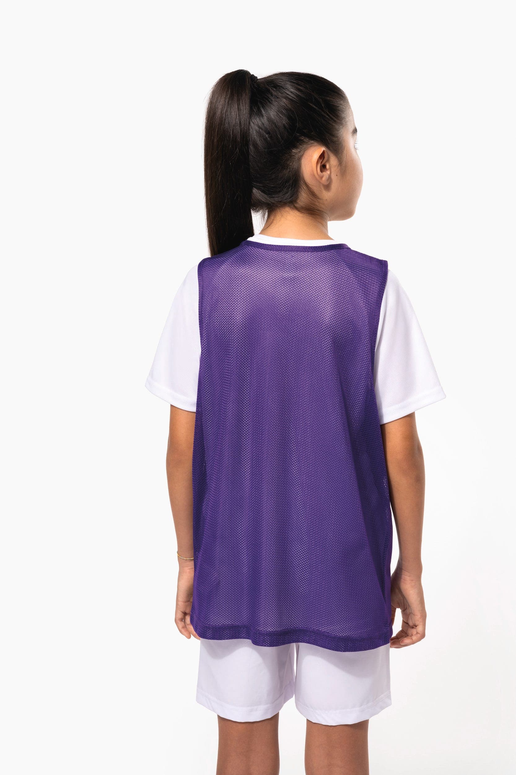 Chasuble en filet léger multisports enfant en situation
