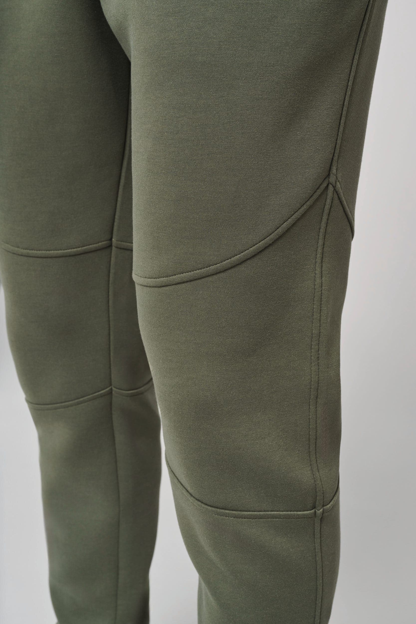Pantalon performance homme en situation