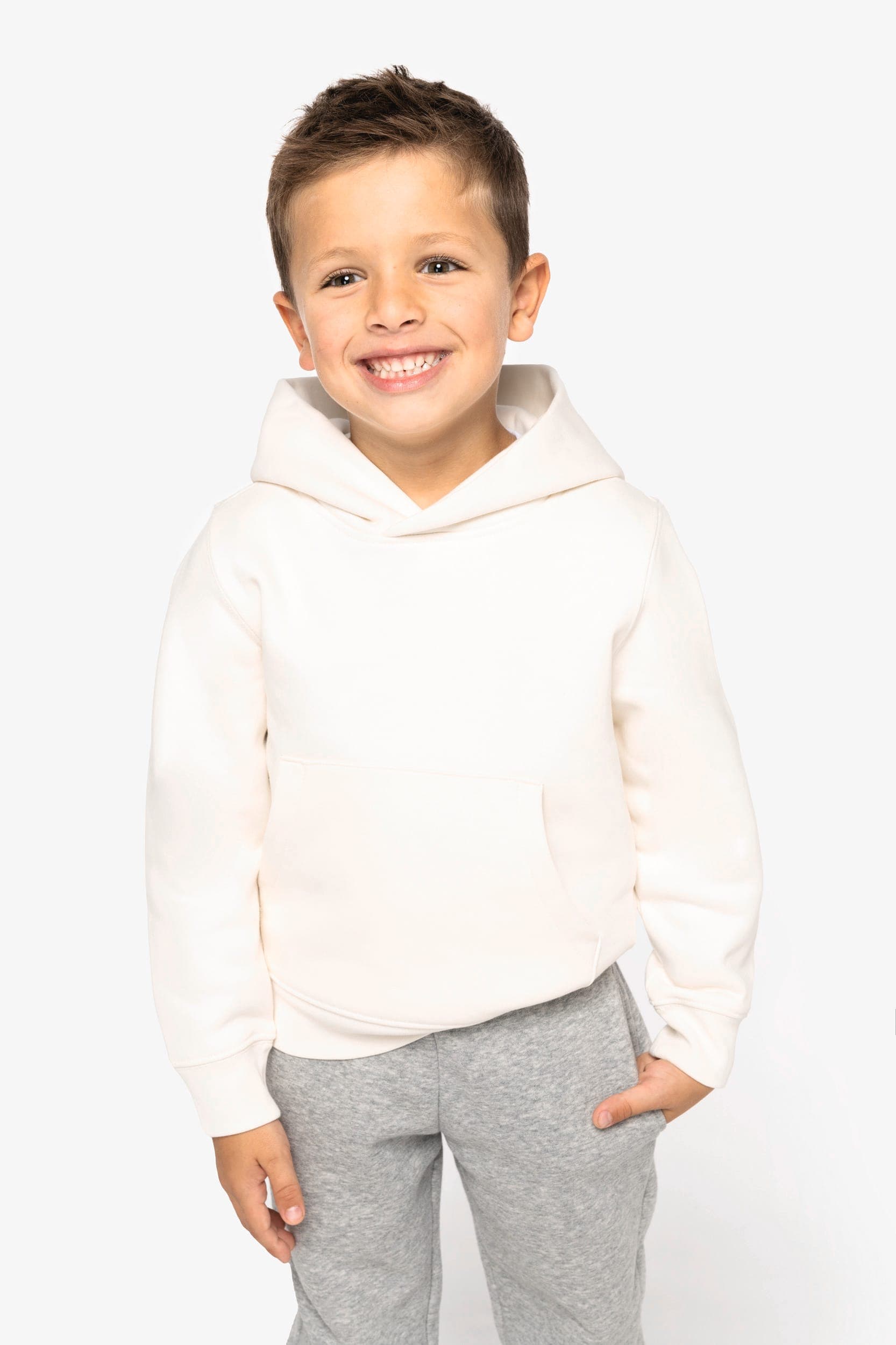Sweat-shirt écoresponsable à capuche enfant en situation