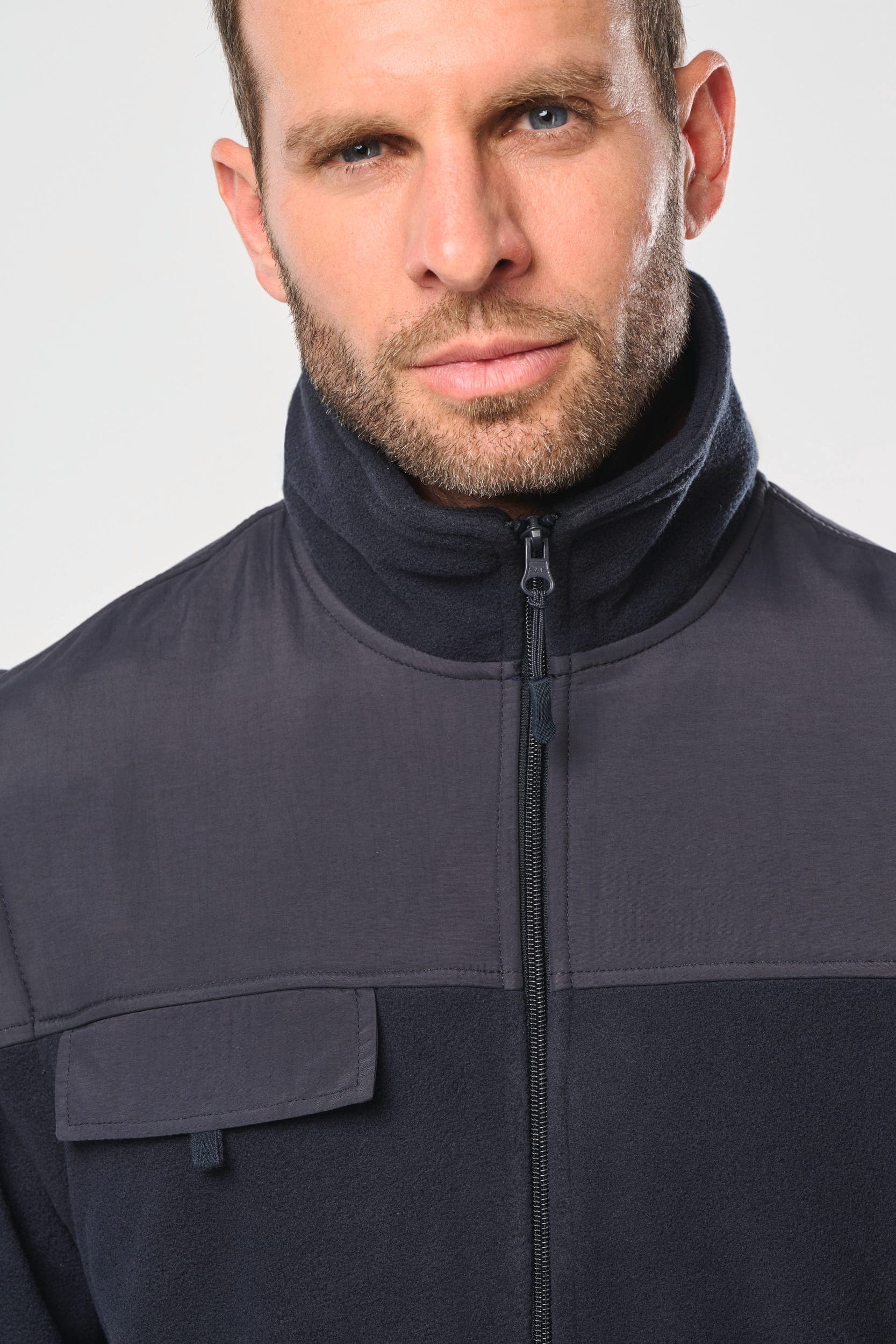 Veste polaire manches amovibles homme en situation
