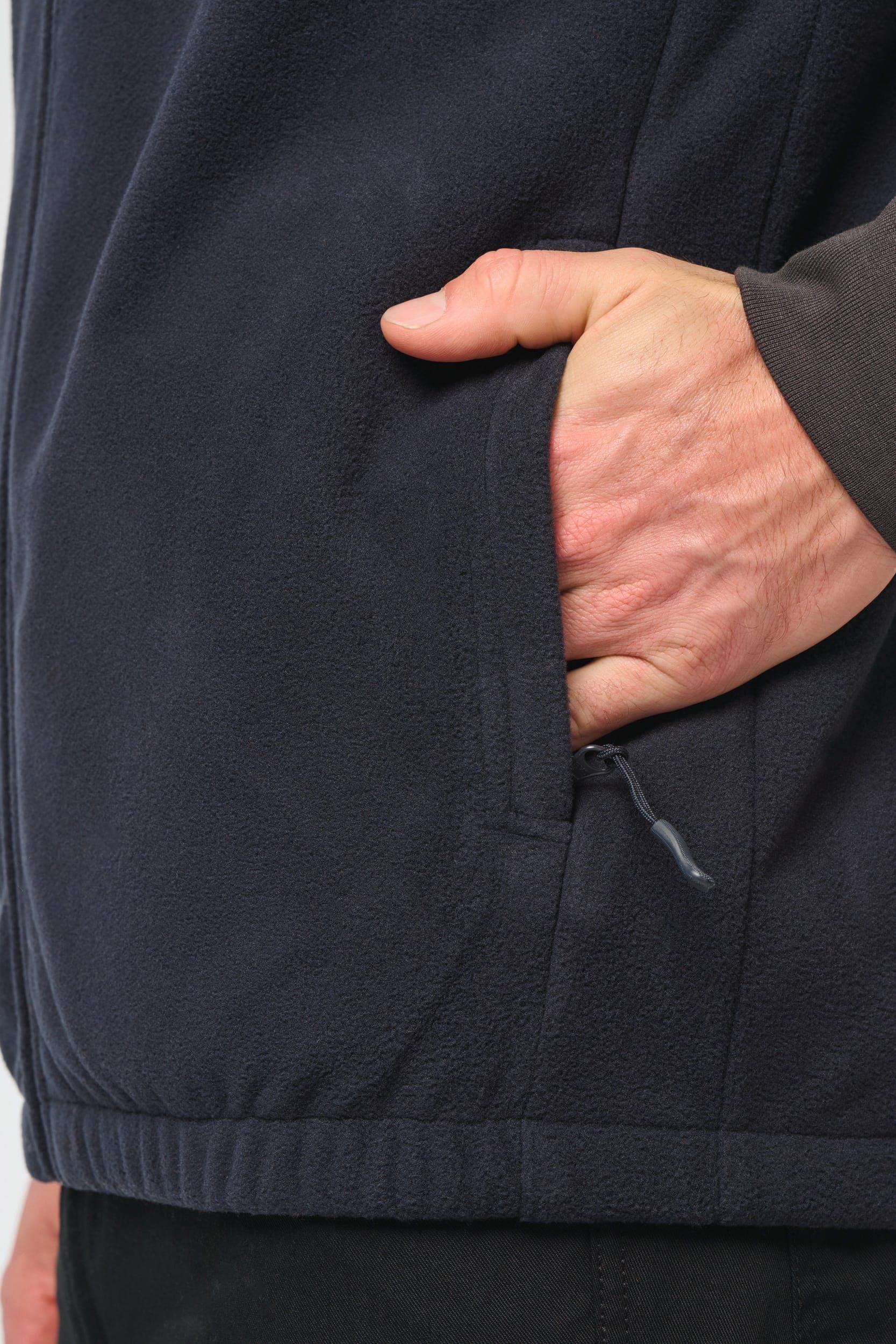 Veste polaire manches amovibles homme en situation