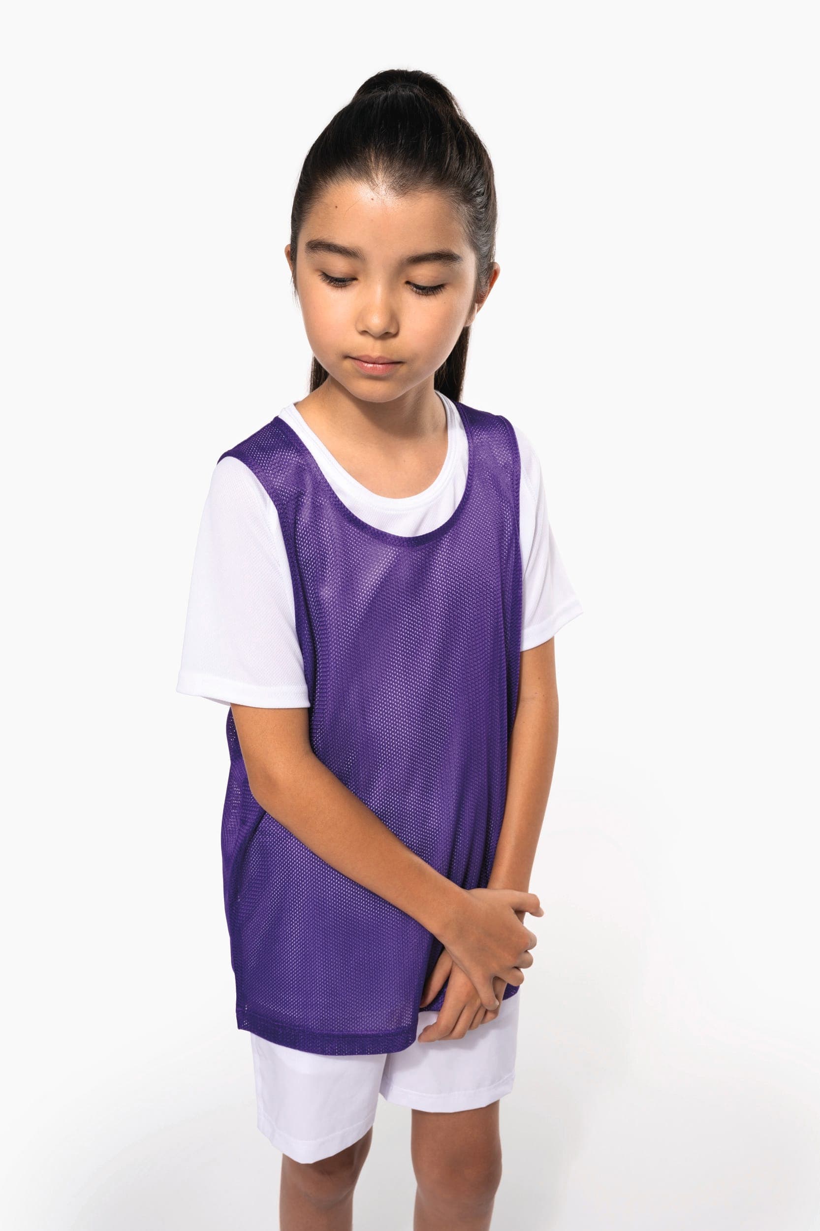 Chasuble en filet léger multisports enfant en situation
