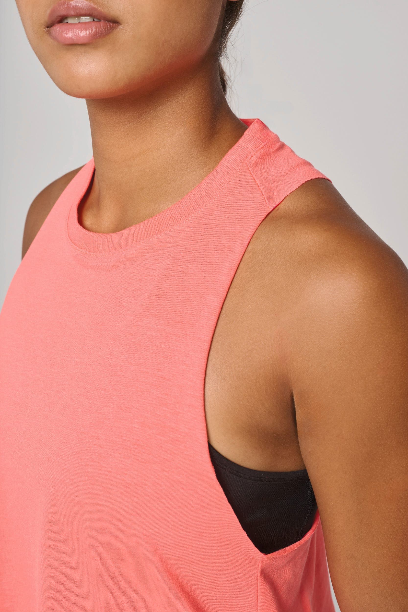 Débardeur crop Triblend femme en situation