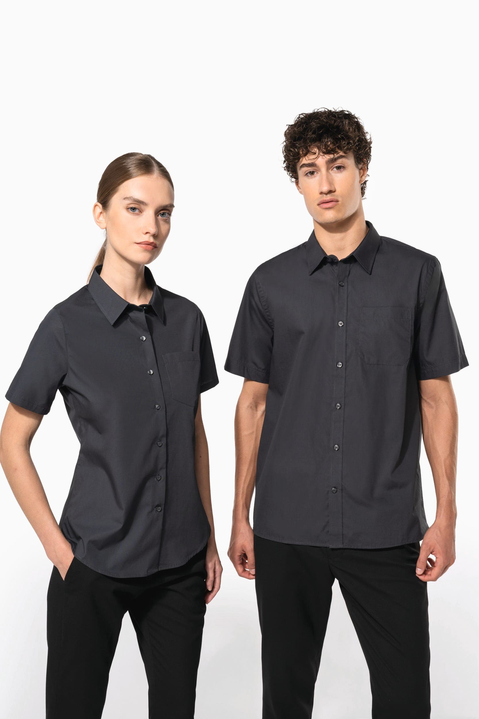 Chemise popeline manches courtes femme en situation