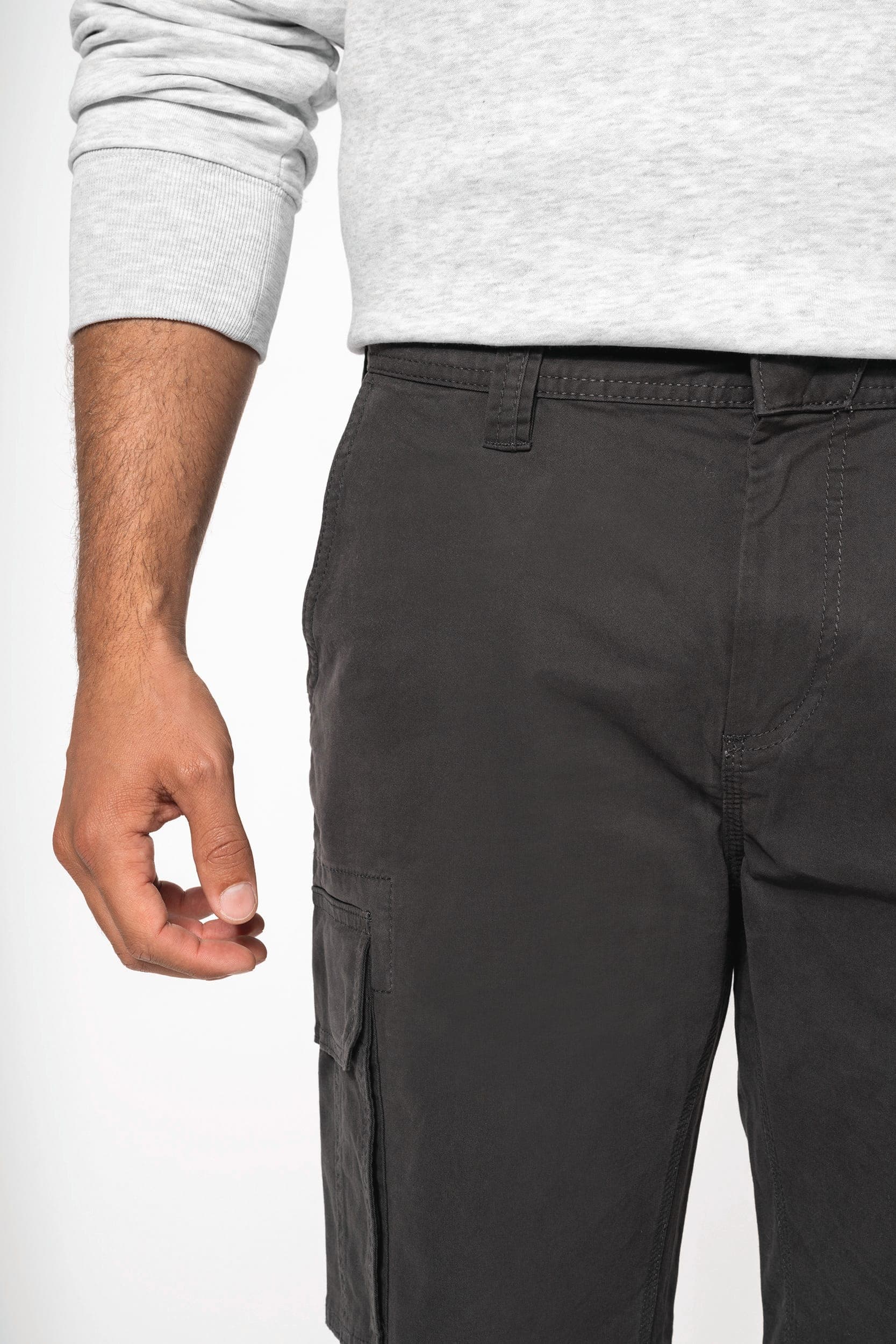 Bermuda multipoches homme en situation