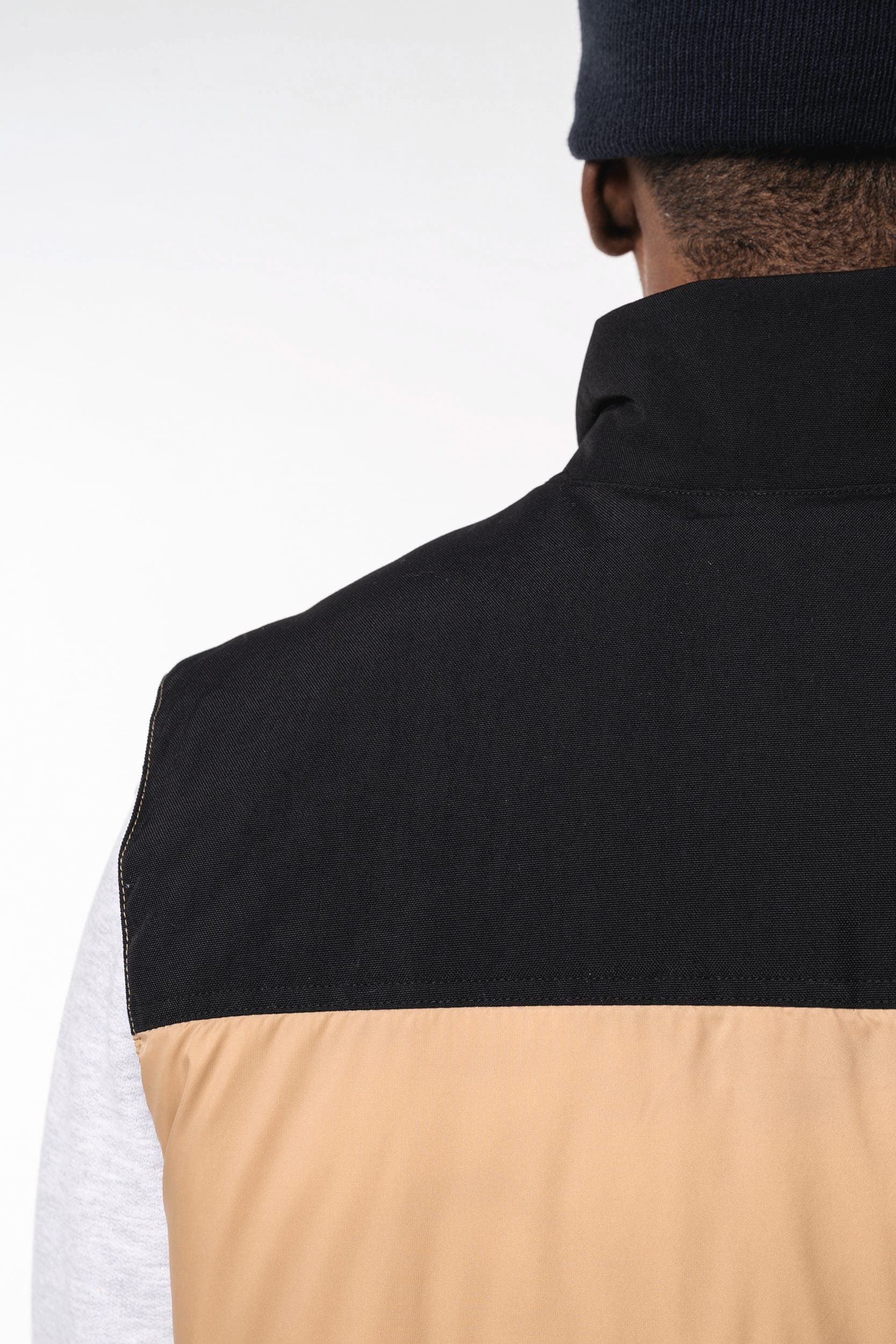 Bodywarmer matelassé bi-ton unisexe en situation
