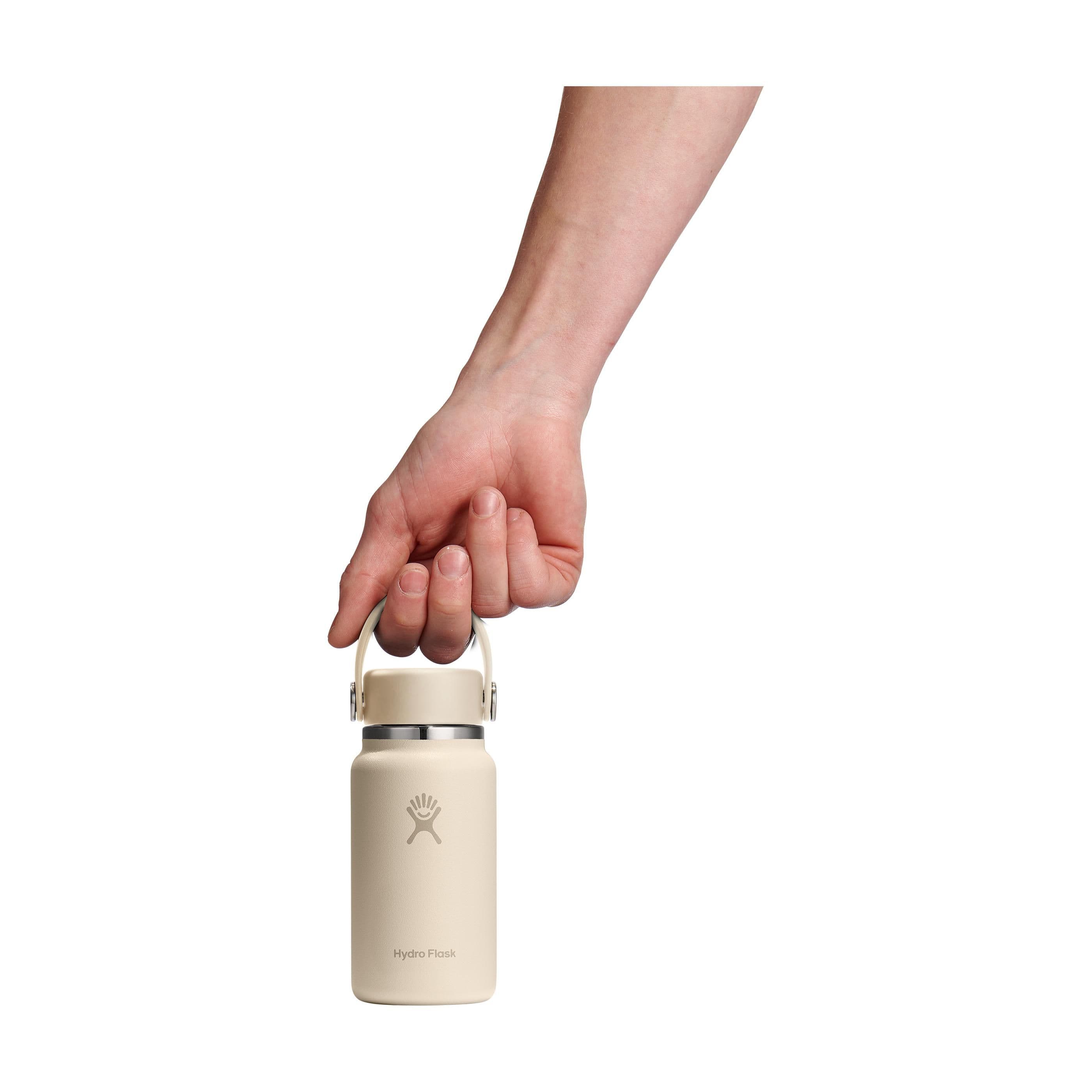 Bouteille thermos Hydro Flask Micro 200 ml en situation