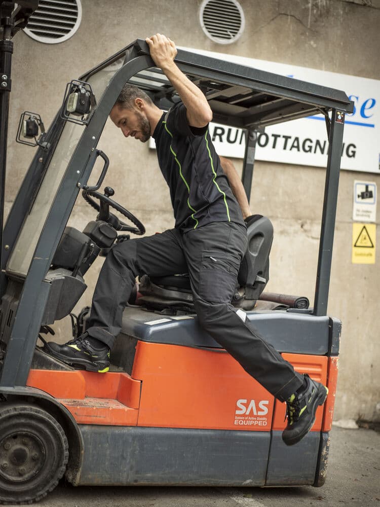 Jobman 2194 Stretch Service Trousers en situation