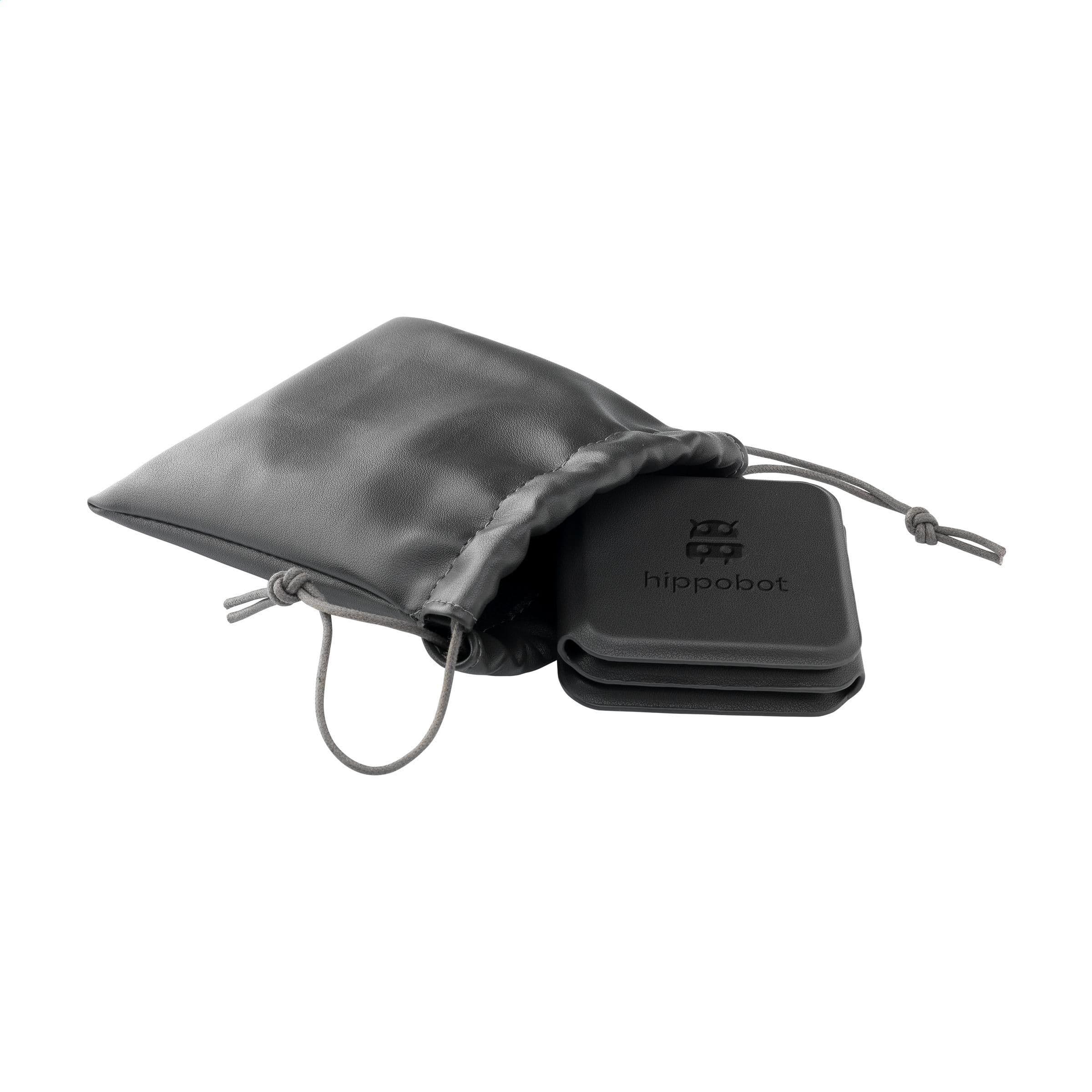 Chargeur sans fil TriCharge RCS PU recyclé en situation