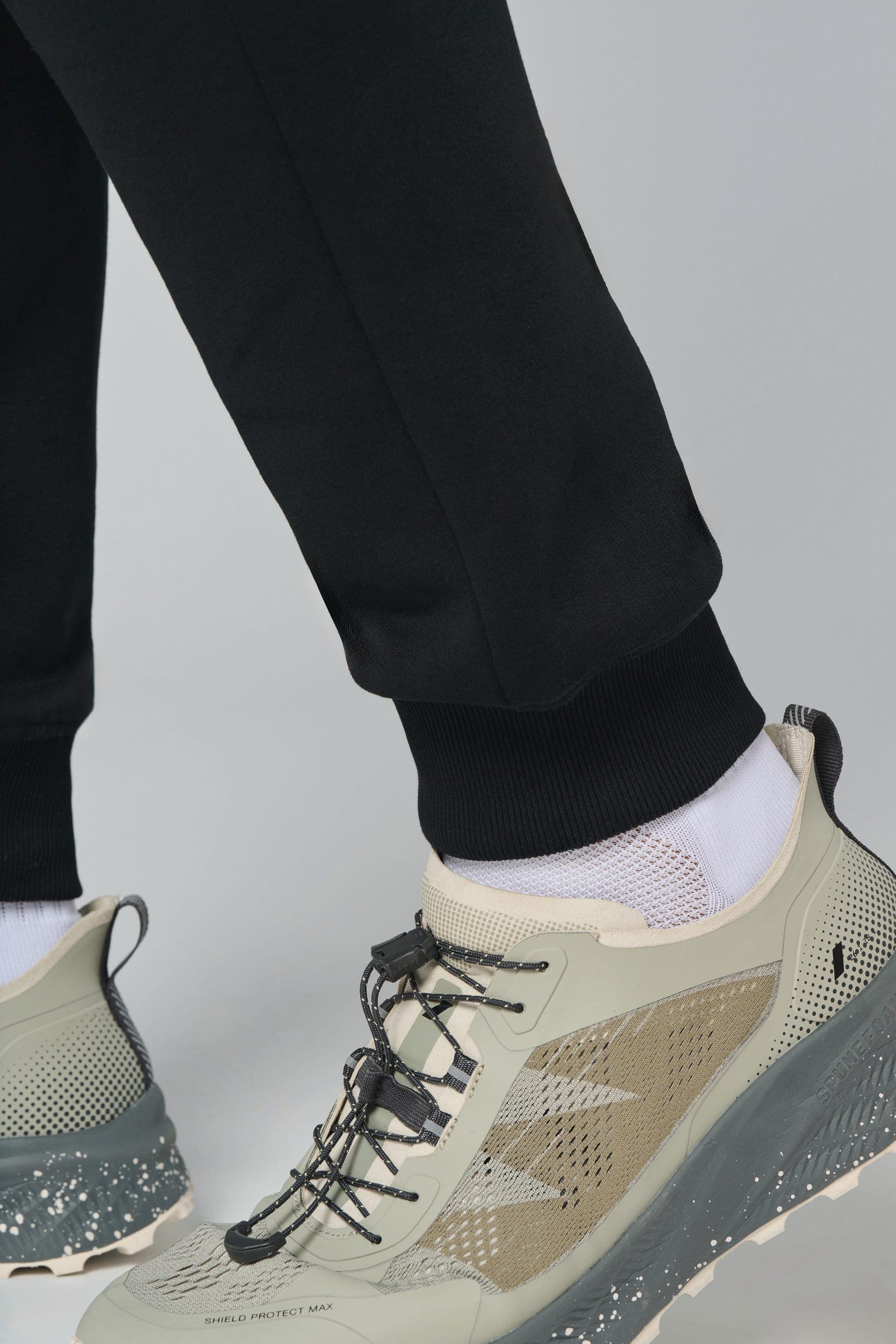 Pantalon de jogging à poches multisports unisexe en situation