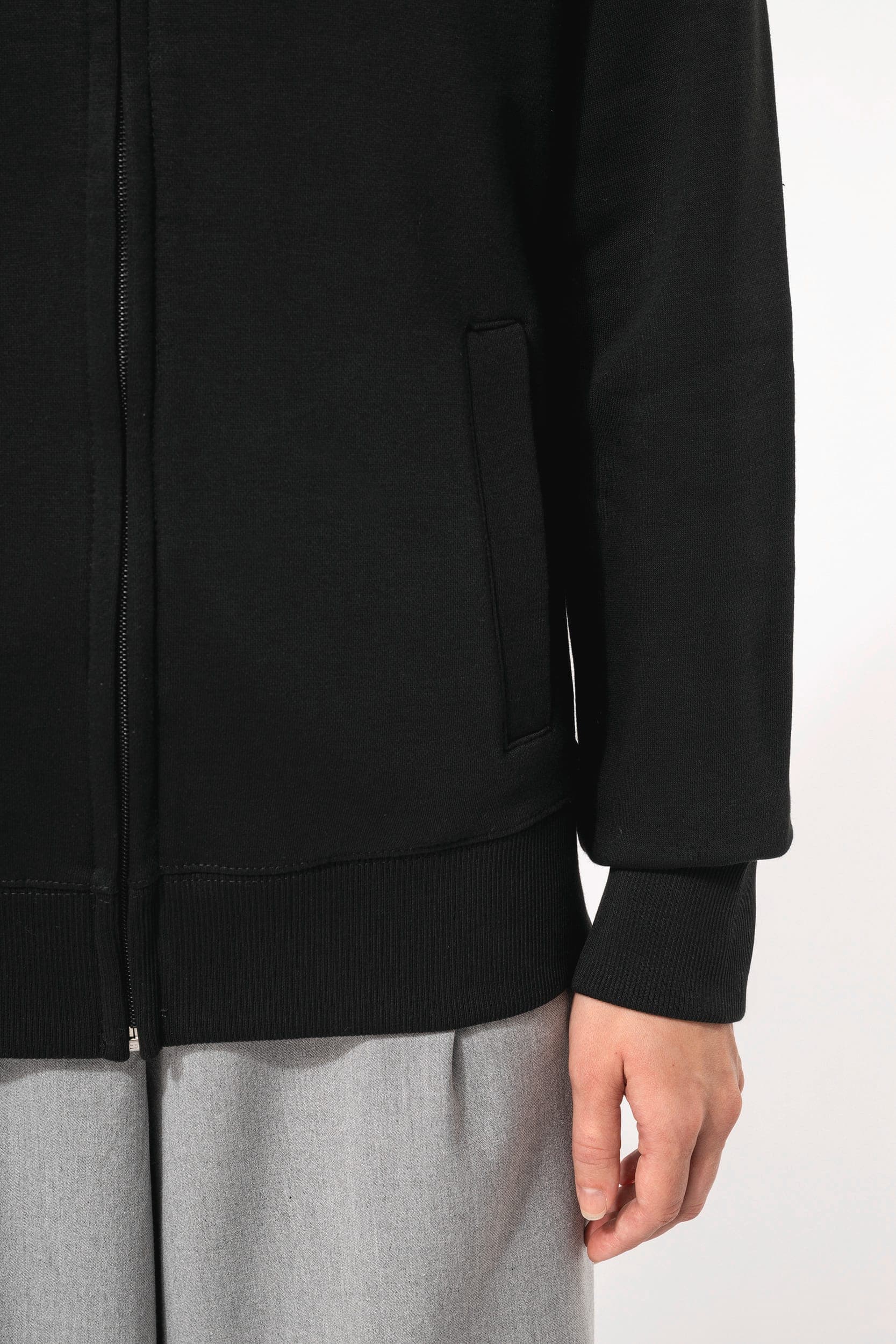 Veste molleton zippée femme en situation